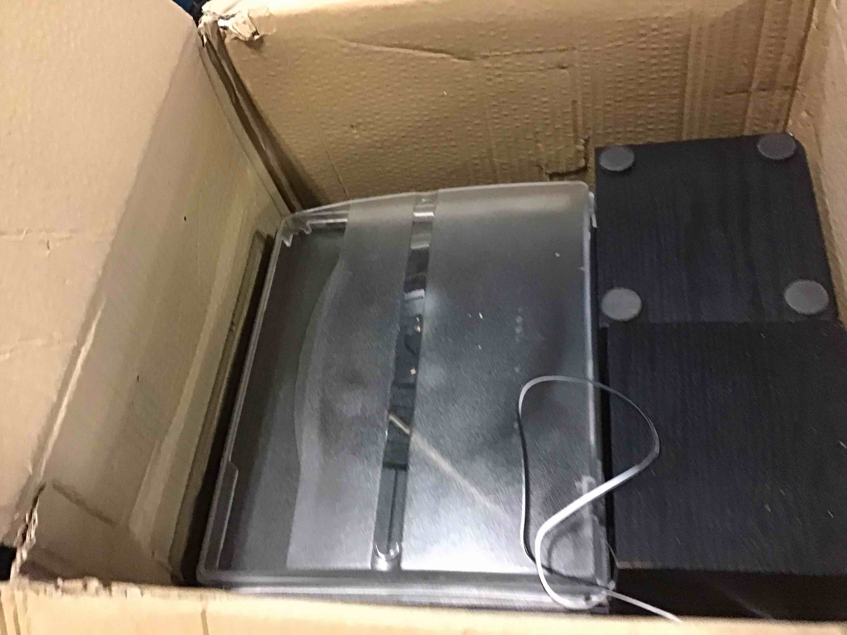 https://s3.amazonaws.com/lotting-images-prod/bidfta/BLU5146795_1700599986156.jpeg