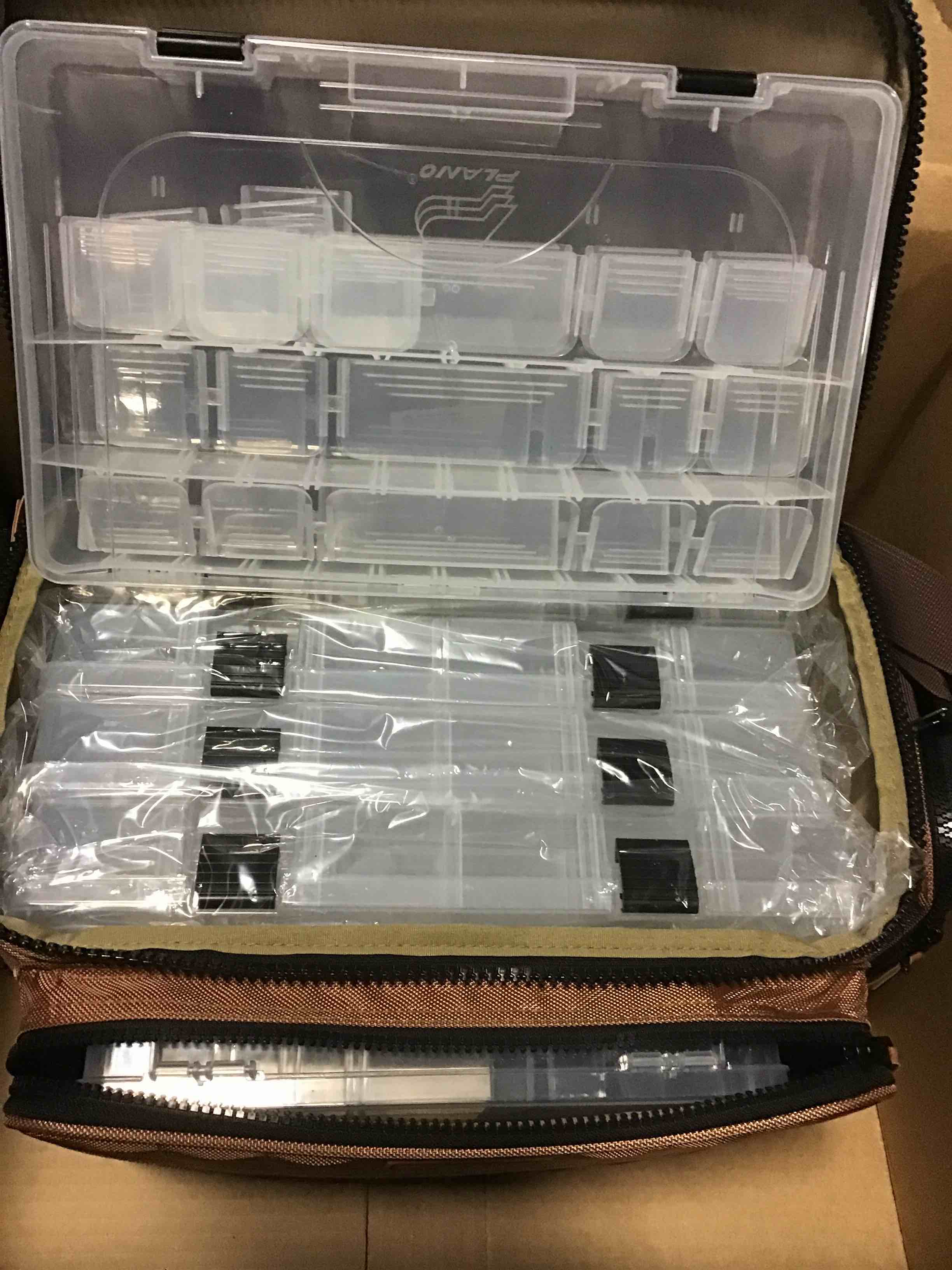https://s3.amazonaws.com/lotting-images-prod/bidfta/BLU5147625_1700515107931.jpeg