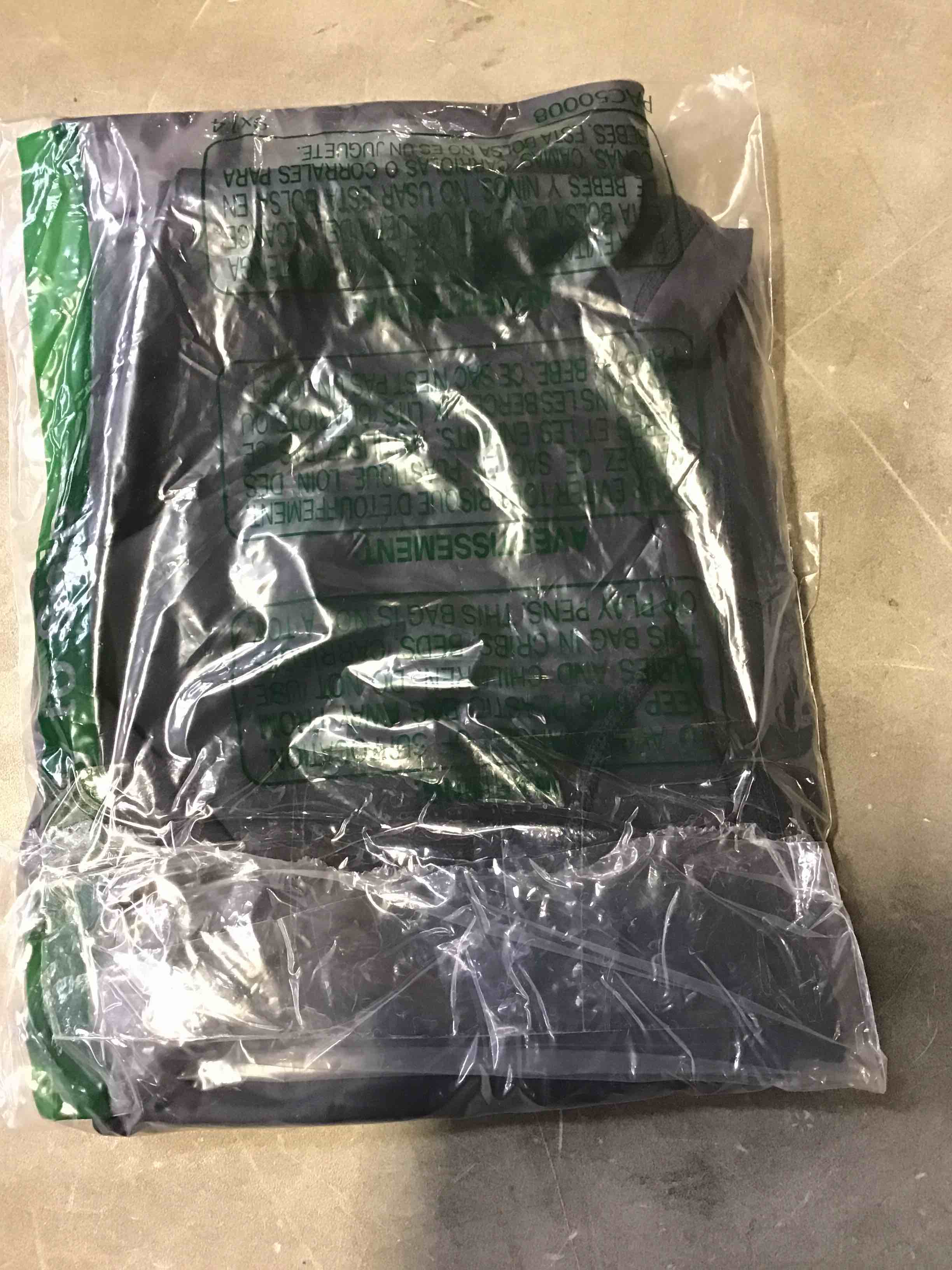https://s3.amazonaws.com/lotting-images-prod/bidfta/BLU5148053_1701100940646.jpeg