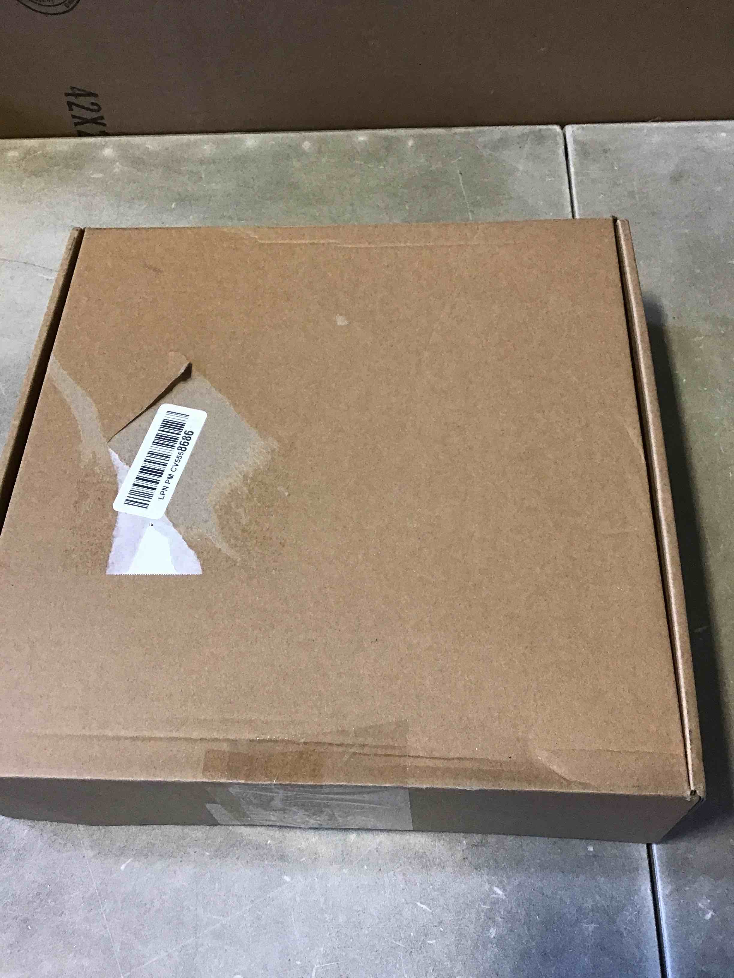 https://s3.amazonaws.com/lotting-images-prod/bidfta/BLU5148147_1701181755726.jpeg