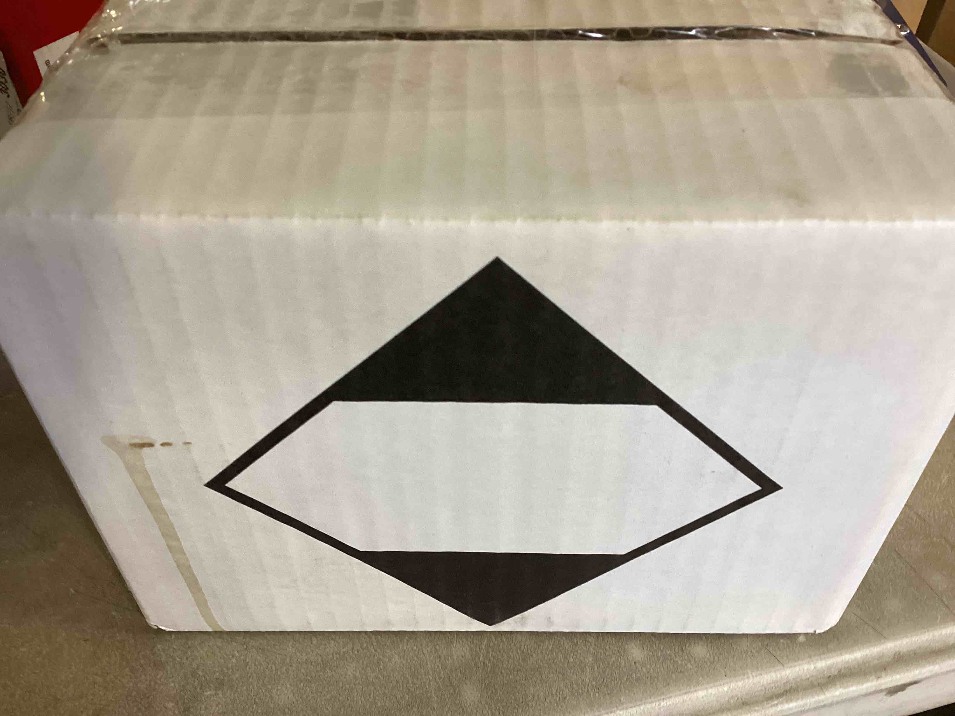 https://s3.amazonaws.com/lotting-images-prod/bidfta/BLU5148791_1700160874306.jpeg