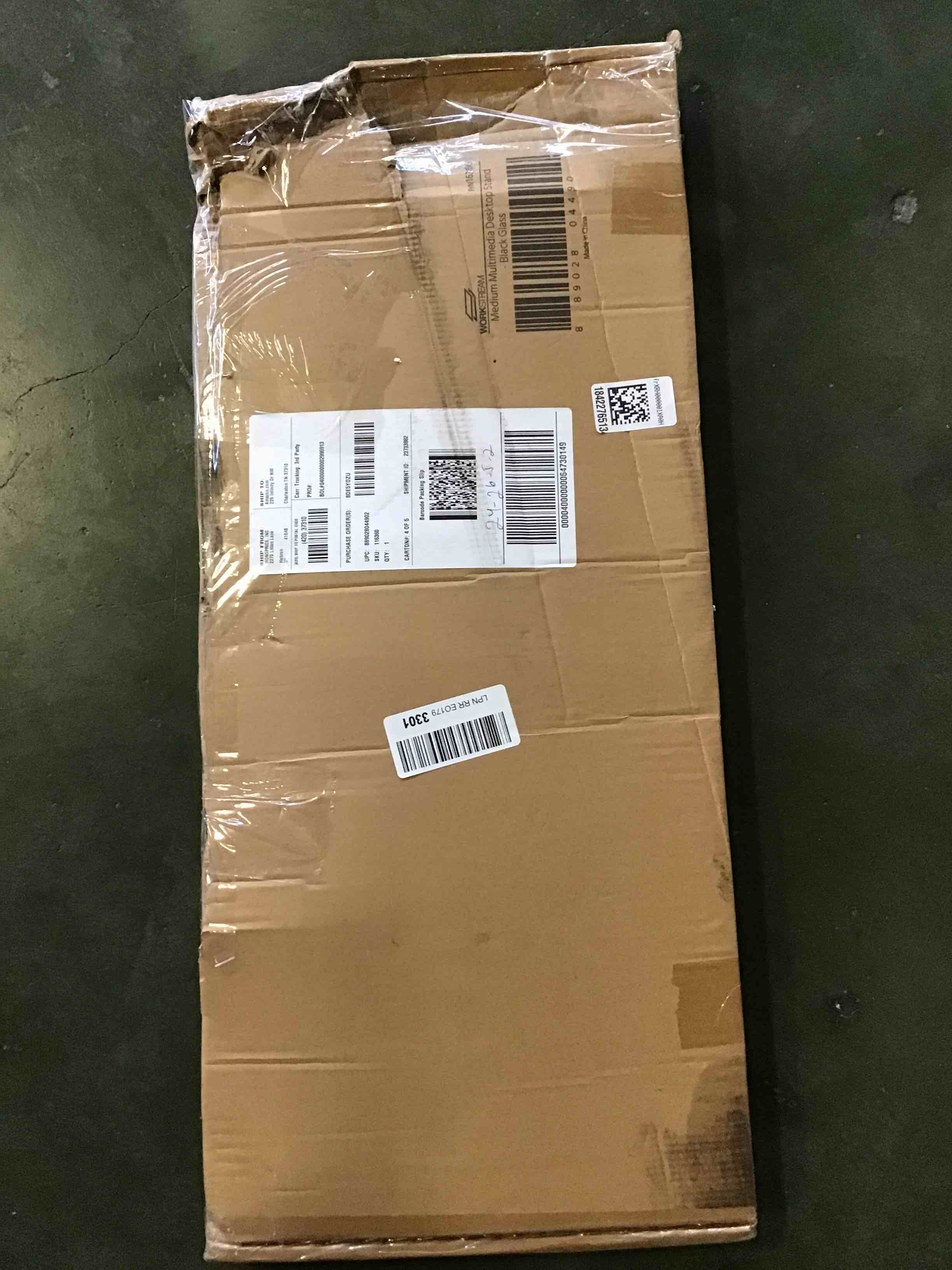 https://s3.amazonaws.com/lotting-images-prod/bidfta/BLU5149238_1700678491513.jpeg
