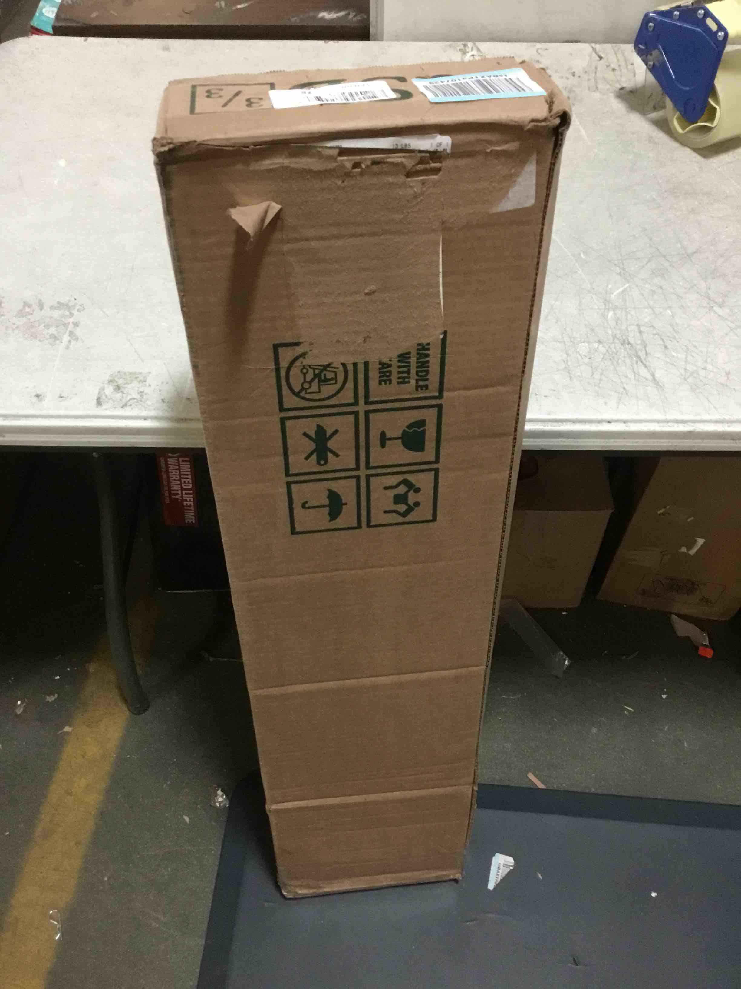 https://s3.amazonaws.com/lotting-images-prod/bidfta/BLU5150336_1700162432355.jpeg