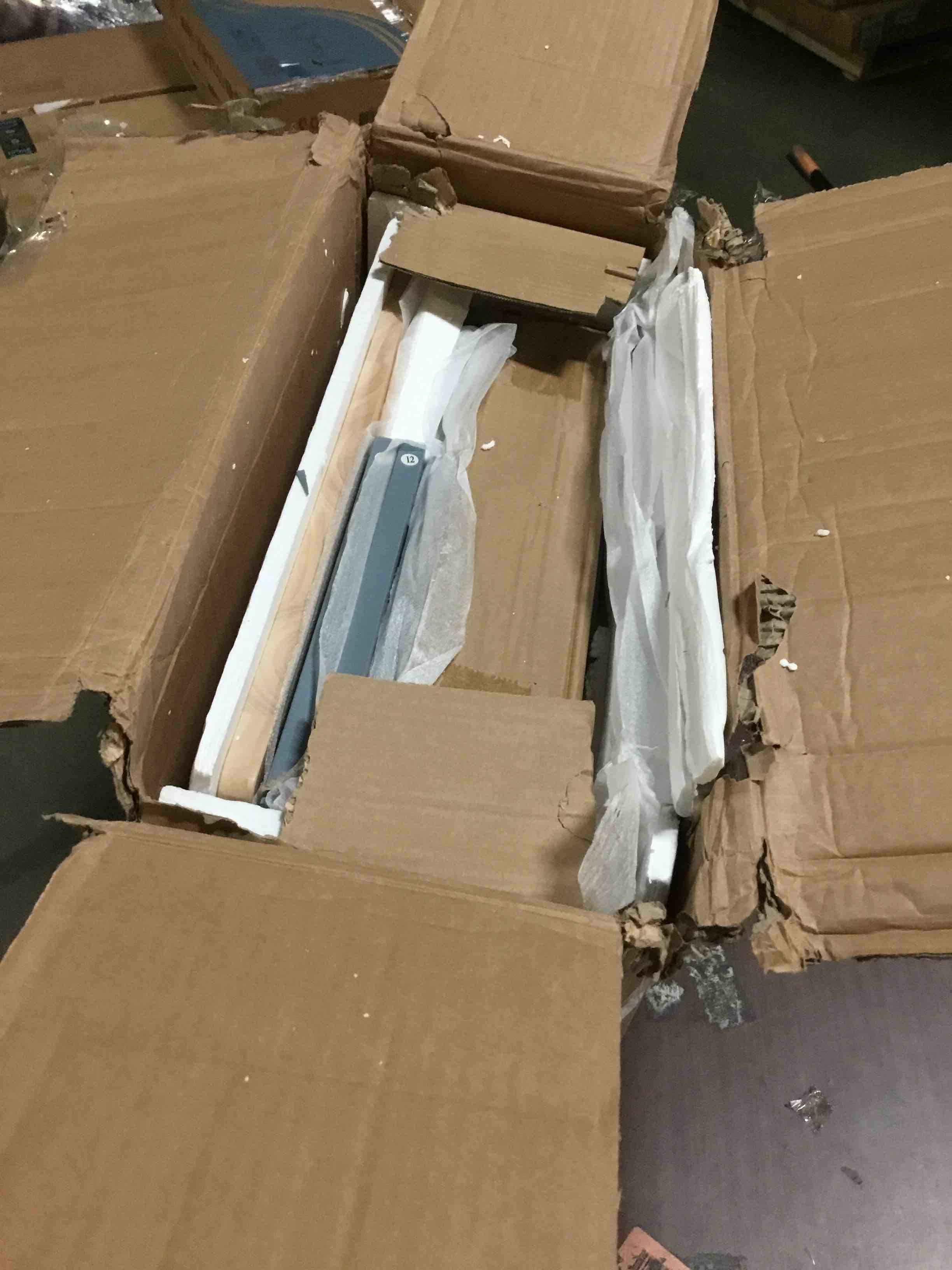 https://s3.amazonaws.com/lotting-images-prod/bidfta/BLU5150396_1700230287004.jpeg