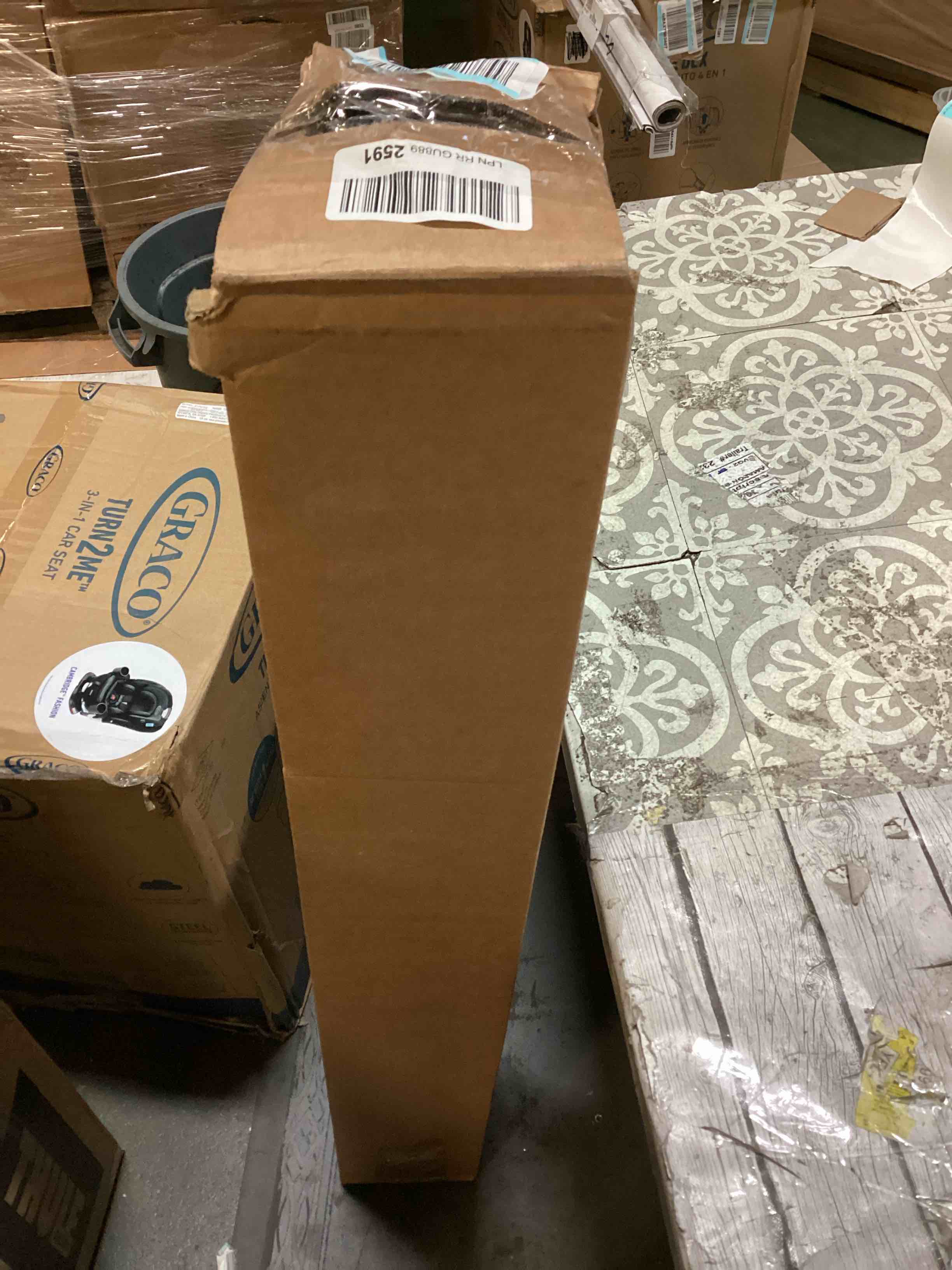 https://s3.amazonaws.com/lotting-images-prod/bidfta/BLU5150653_1700571686258.jpeg