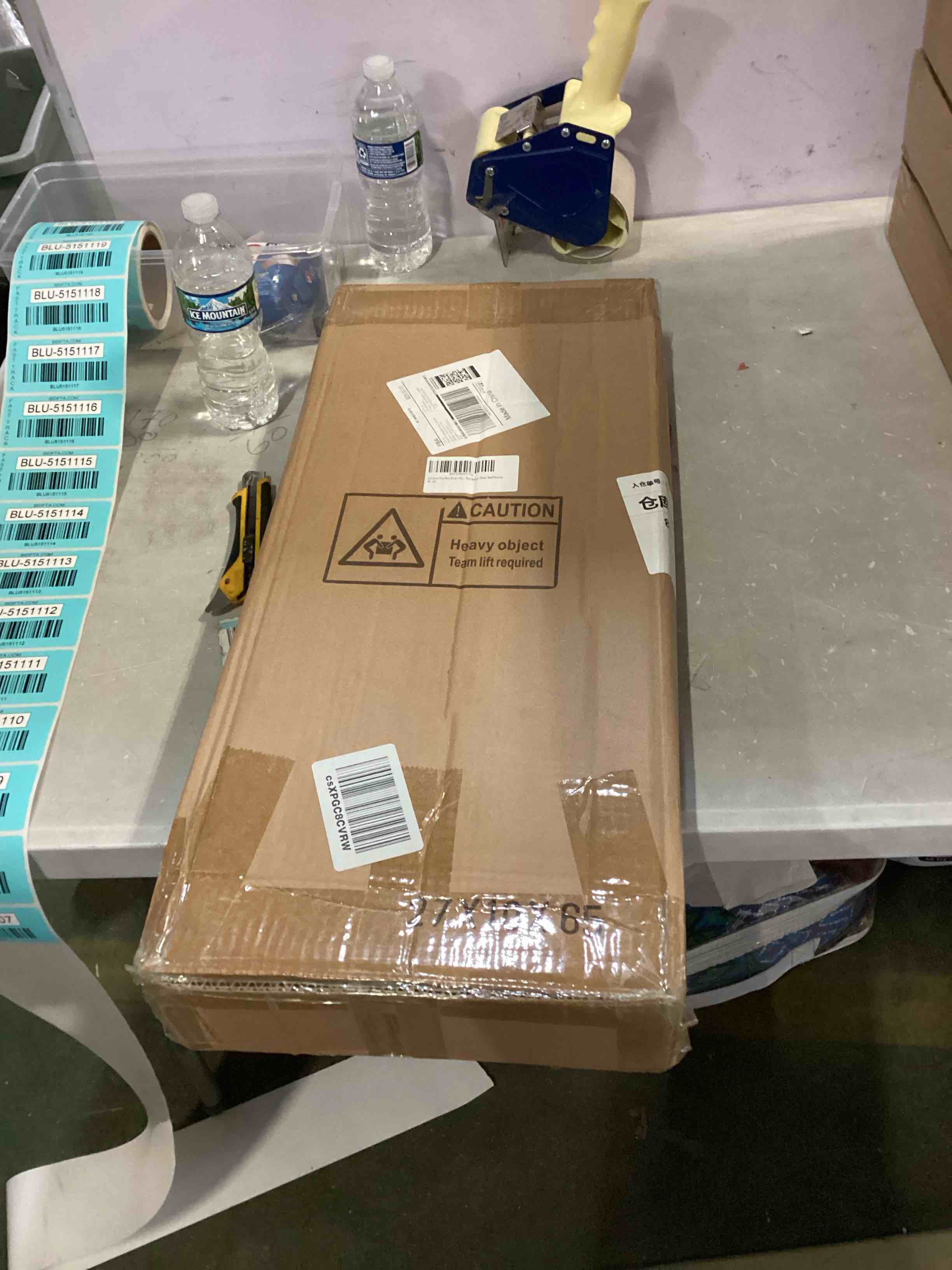 https://s3.amazonaws.com/lotting-images-prod/bidfta/BLU5151134_1700833007041.jpeg