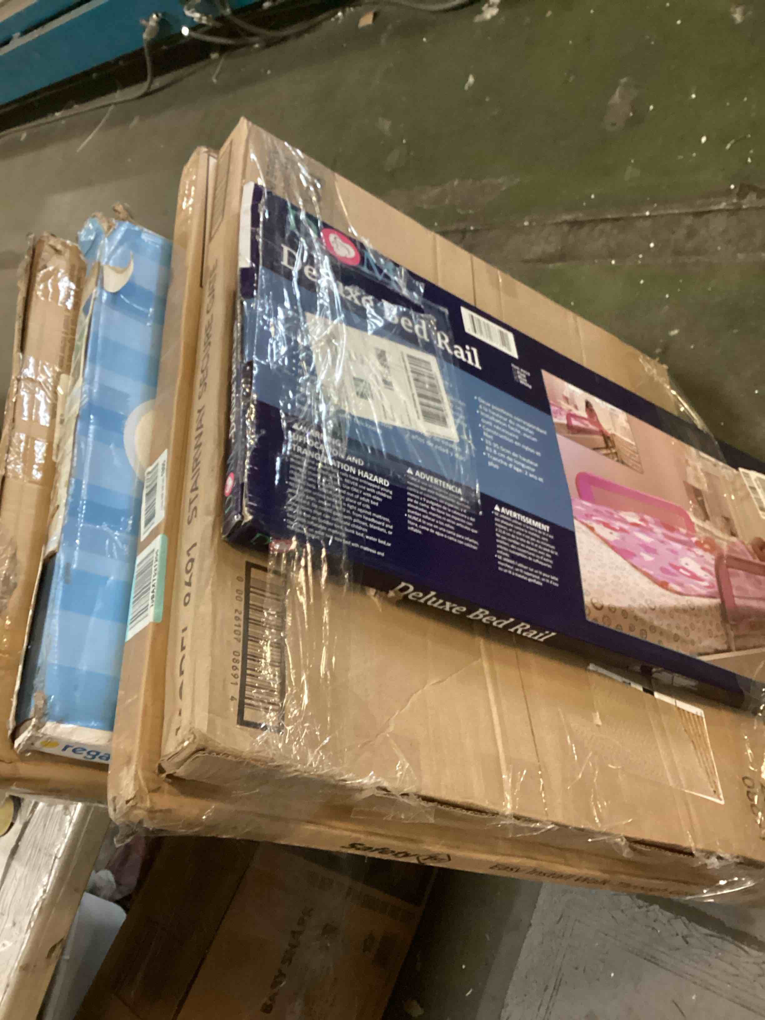 https://s3.amazonaws.com/lotting-images-prod/bidfta/BLU5153394_1699968386416.jpeg