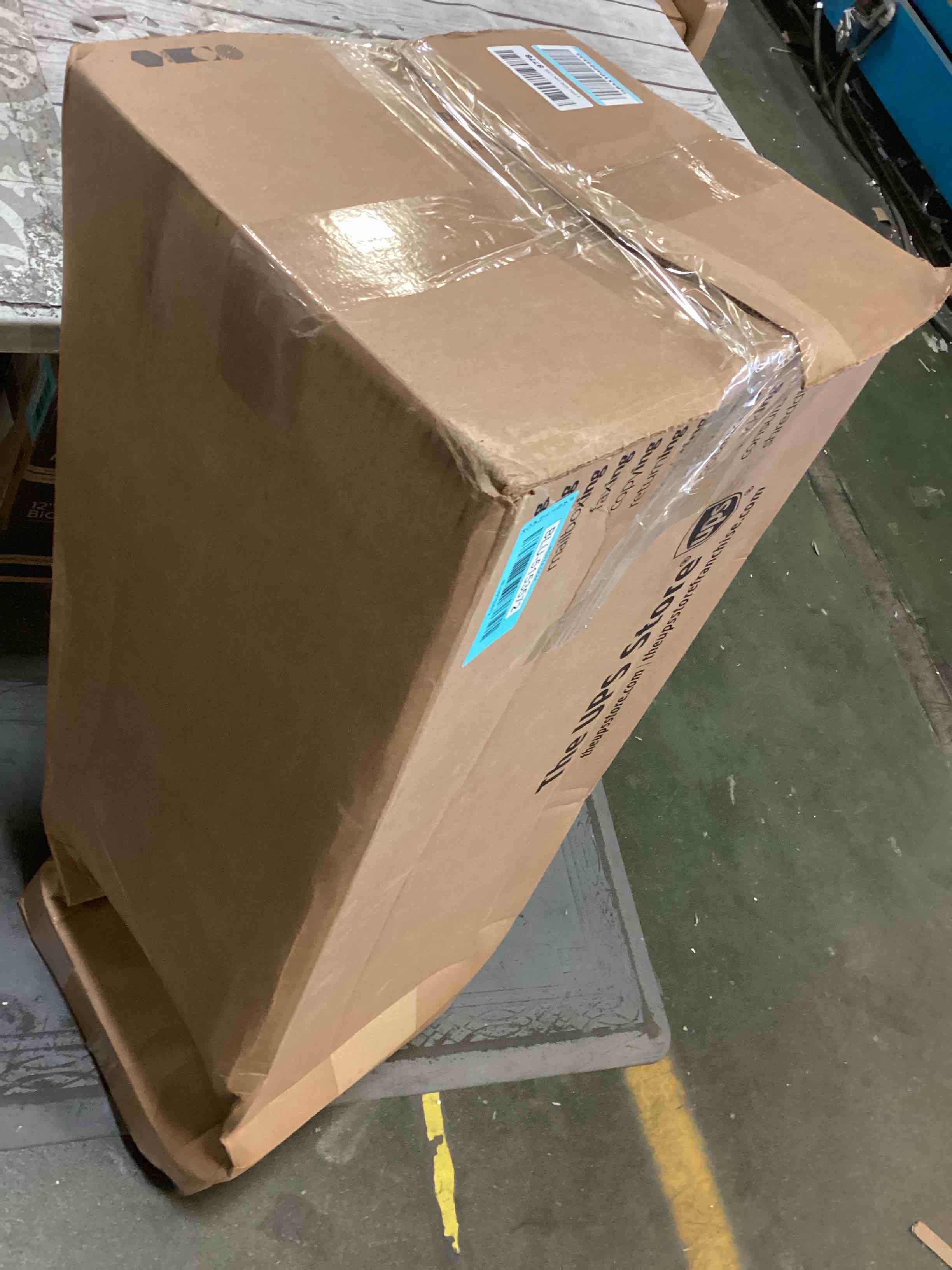 https://s3.amazonaws.com/lotting-images-prod/bidfta/BLU5153572_1699995168635.jpeg
