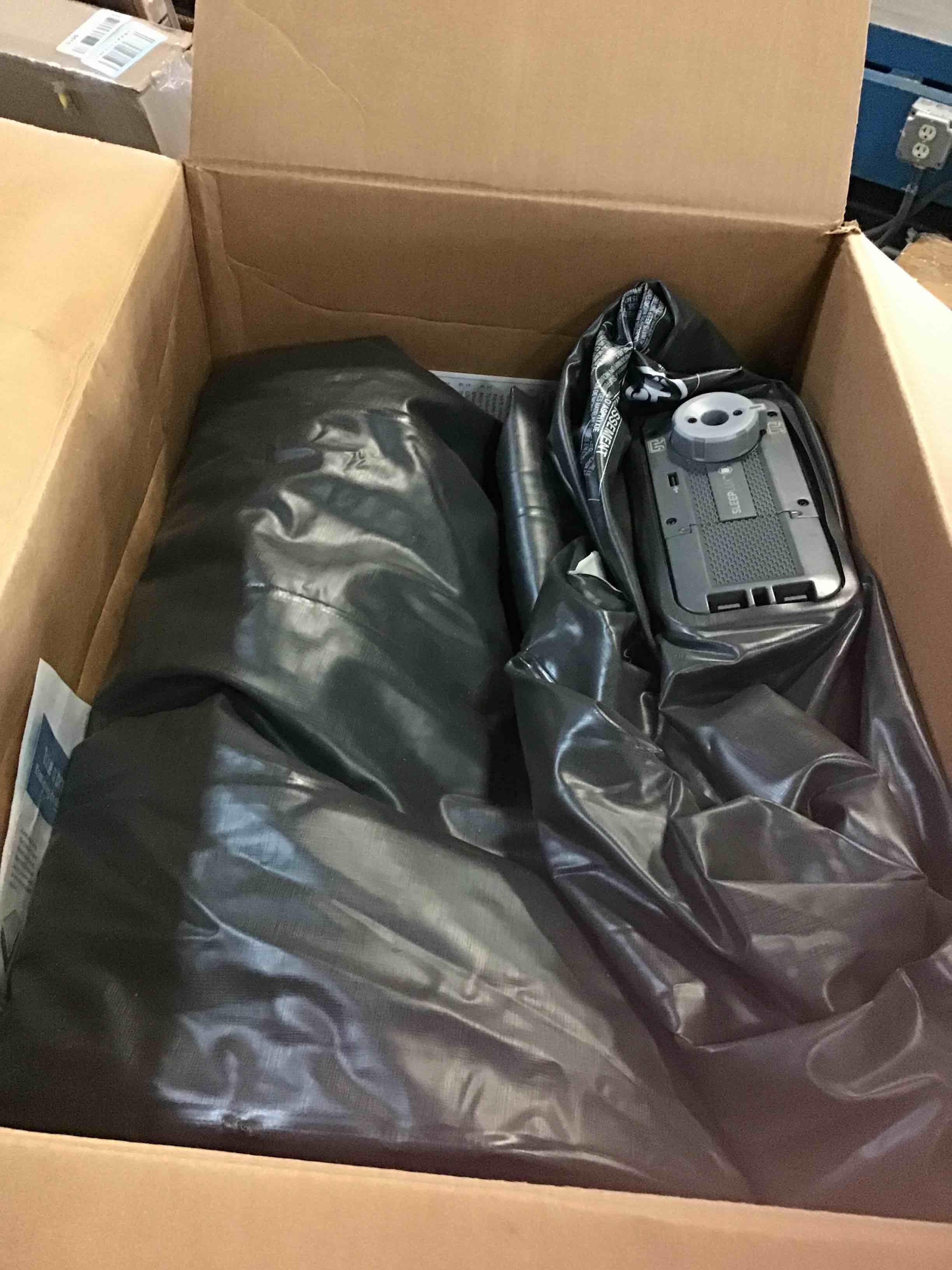 https://s3.amazonaws.com/lotting-images-prod/bidfta/BLU5153868_1700167647924.jpeg