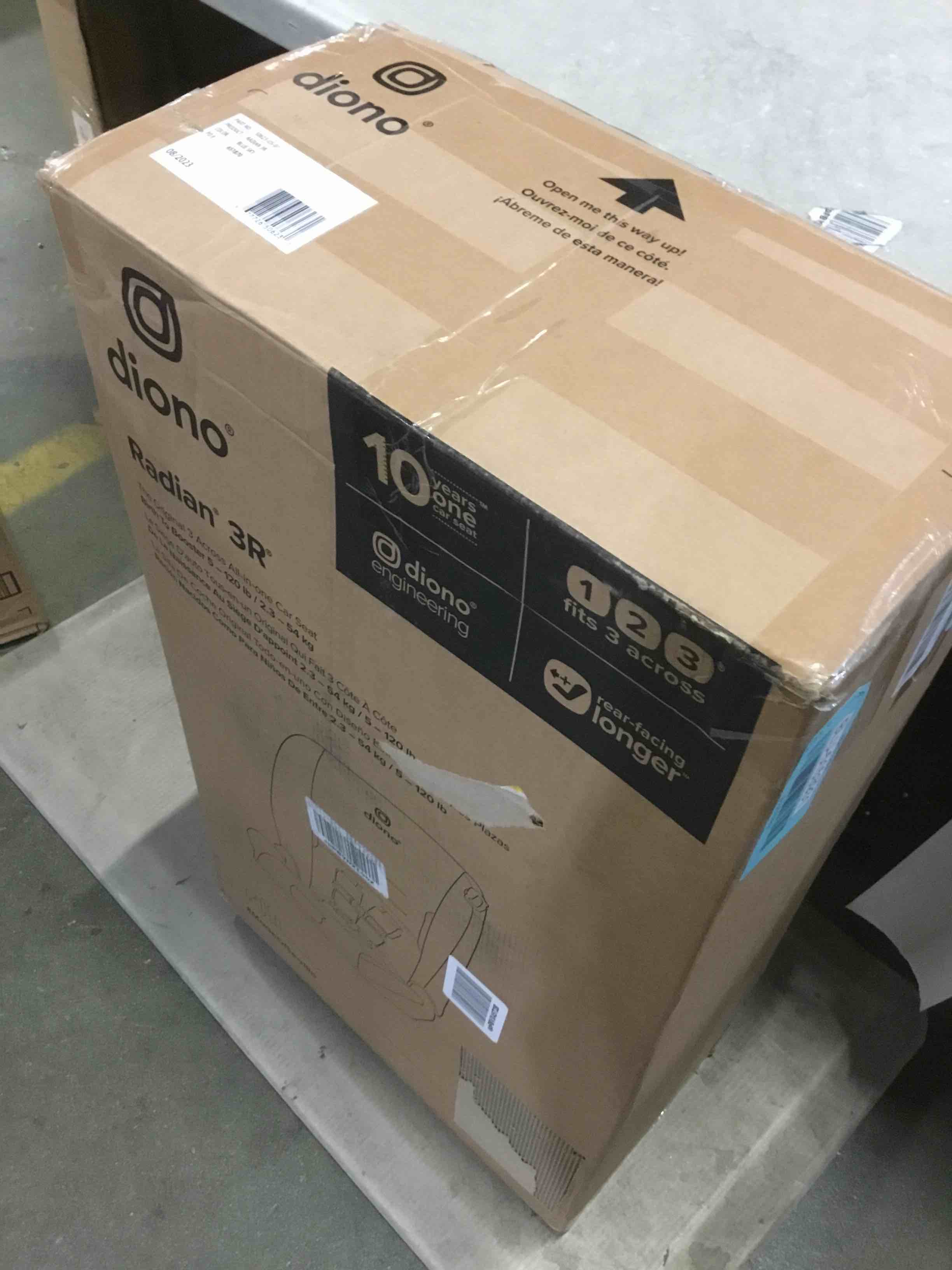 https://s3.amazonaws.com/lotting-images-prod/bidfta/BLU5153931_1700232623022.jpeg