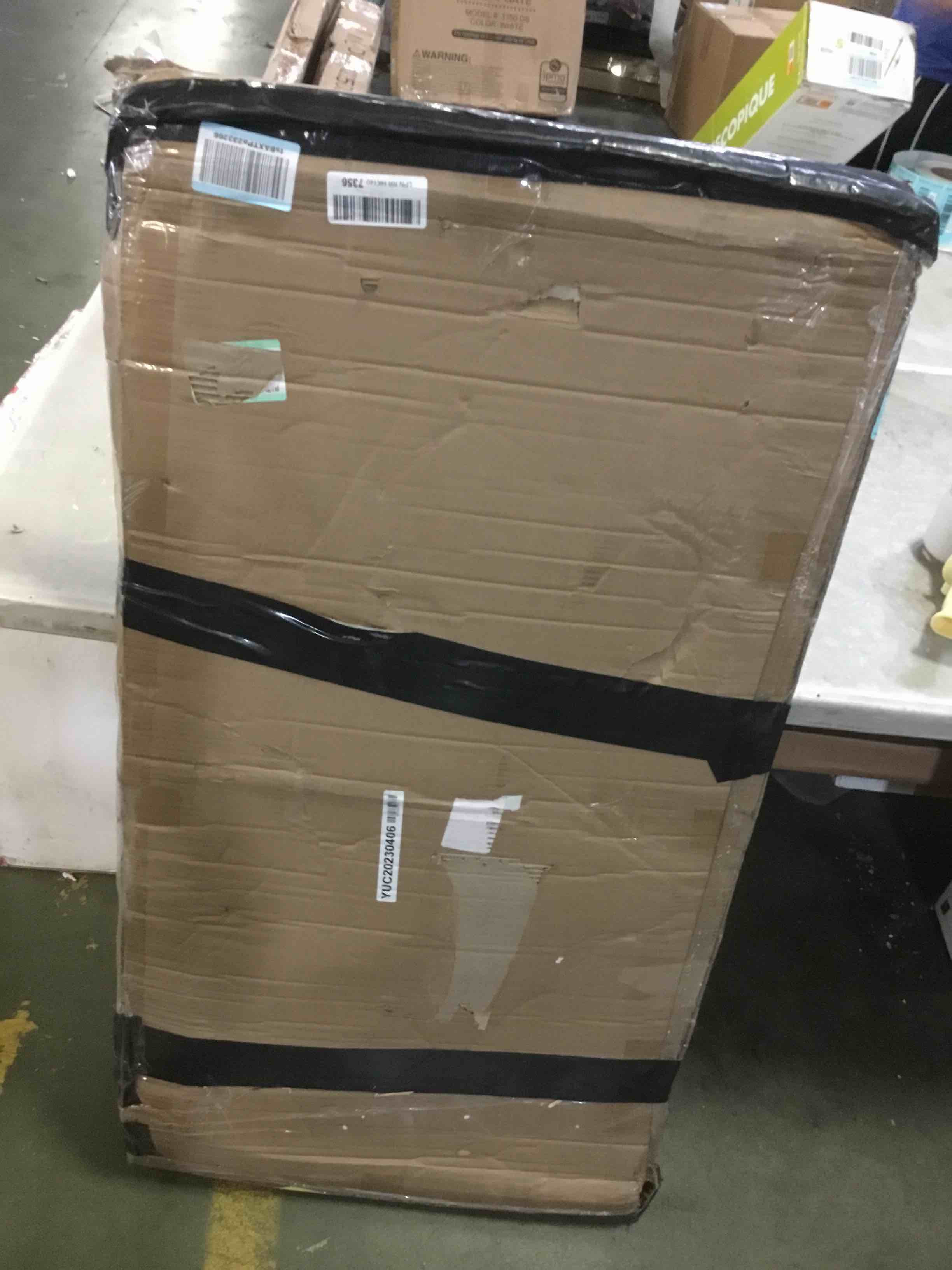 https://s3.amazonaws.com/lotting-images-prod/bidfta/BLU5154005_1700245934753.jpeg