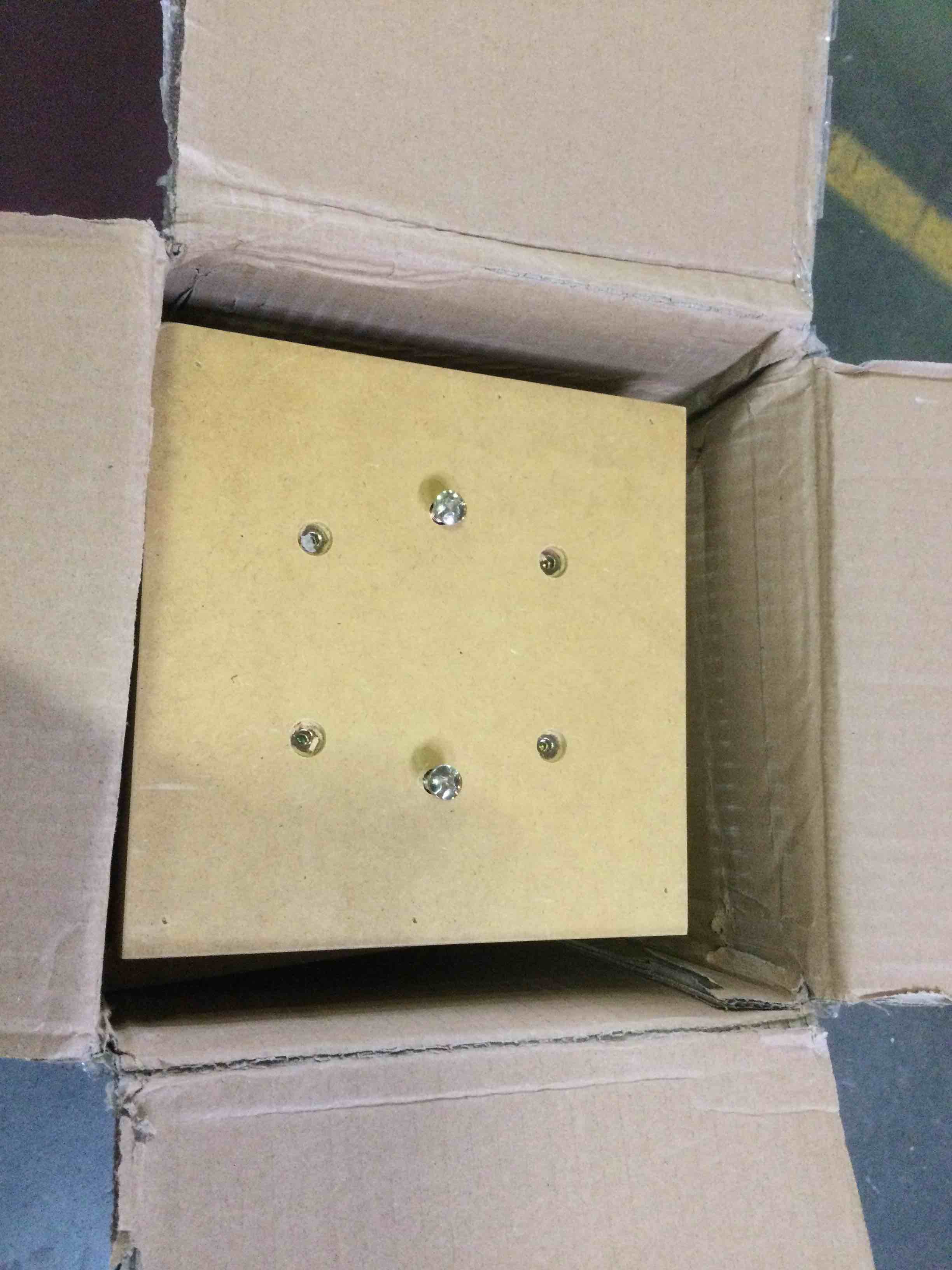 https://s3.amazonaws.com/lotting-images-prod/bidfta/BLU5154198_1700500130424.jpeg
