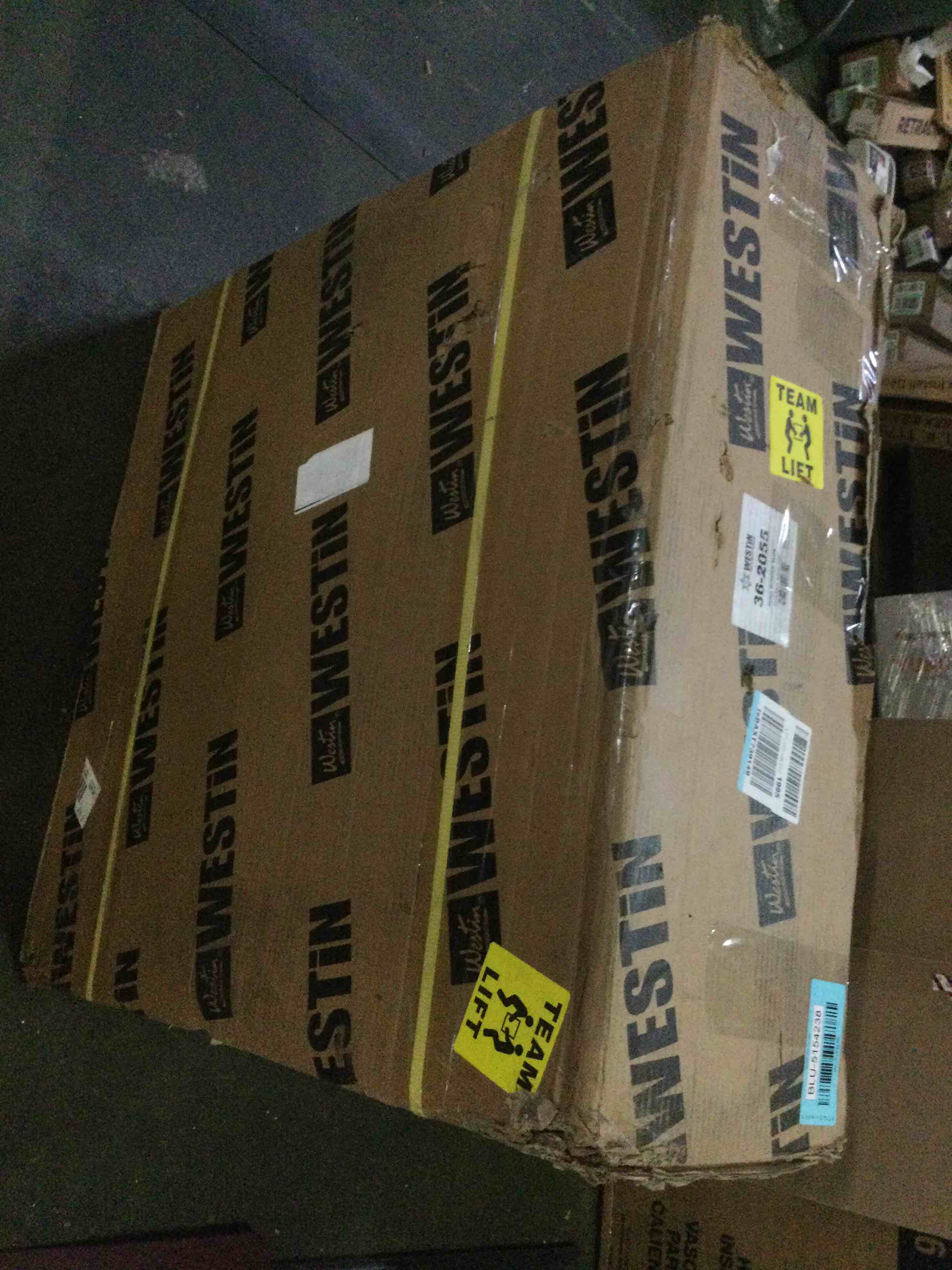 https://s3.amazonaws.com/lotting-images-prod/bidfta/BLU5154238_1700508288753.jpeg