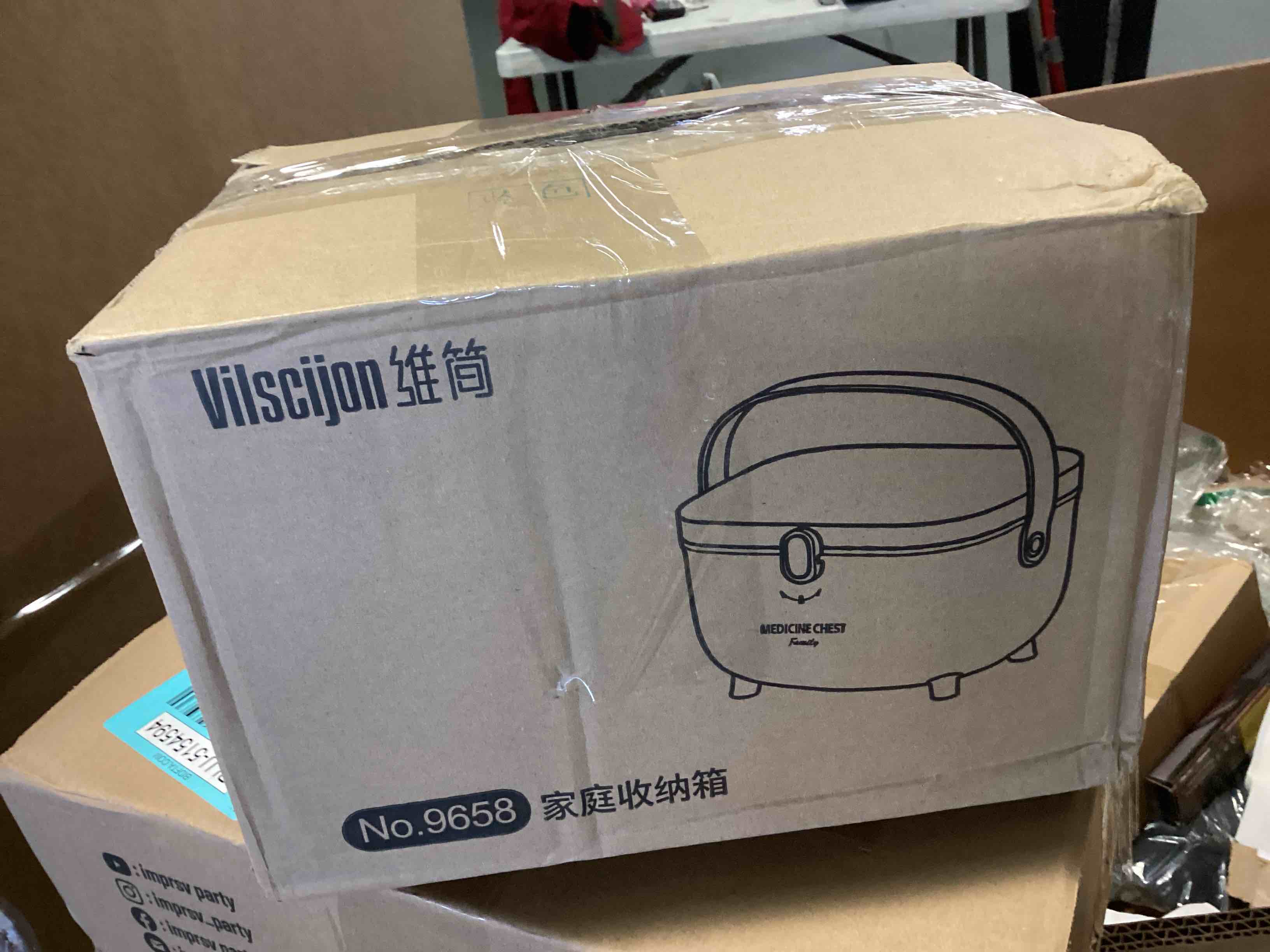 https://s3.amazonaws.com/lotting-images-prod/bidfta/BLU5154604_1700143254499.jpeg