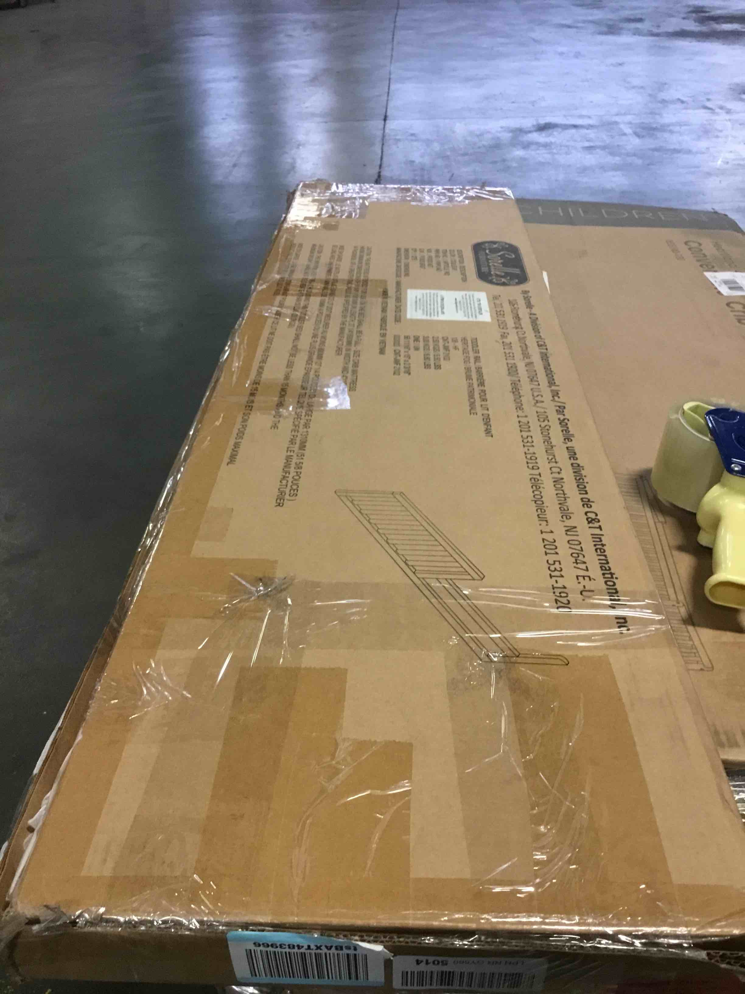 https://s3.amazonaws.com/lotting-images-prod/bidfta/BLU5155006_1700577754982.jpeg