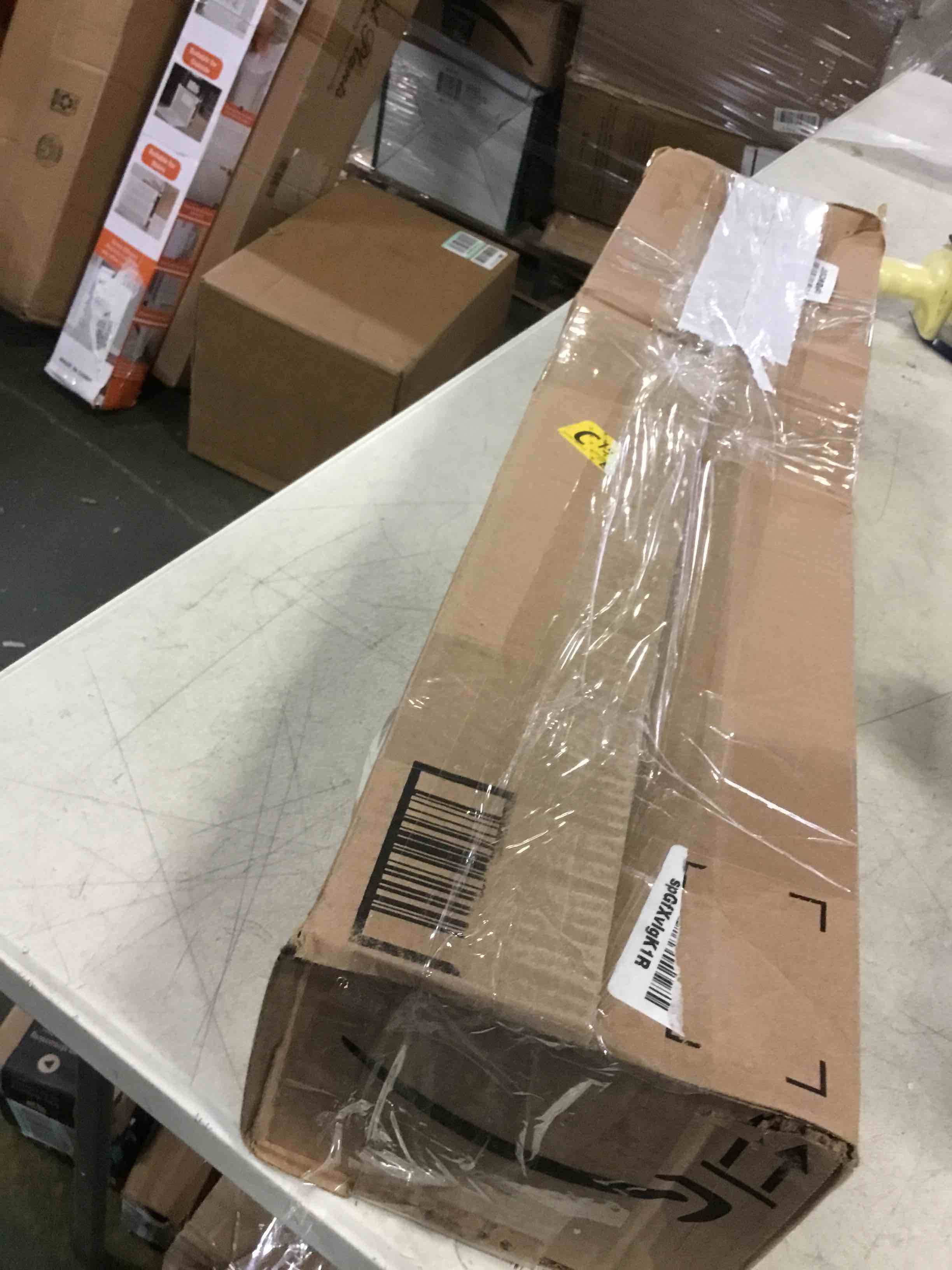 https://s3.amazonaws.com/lotting-images-prod/bidfta/BLU5155079_1700594269005.jpeg