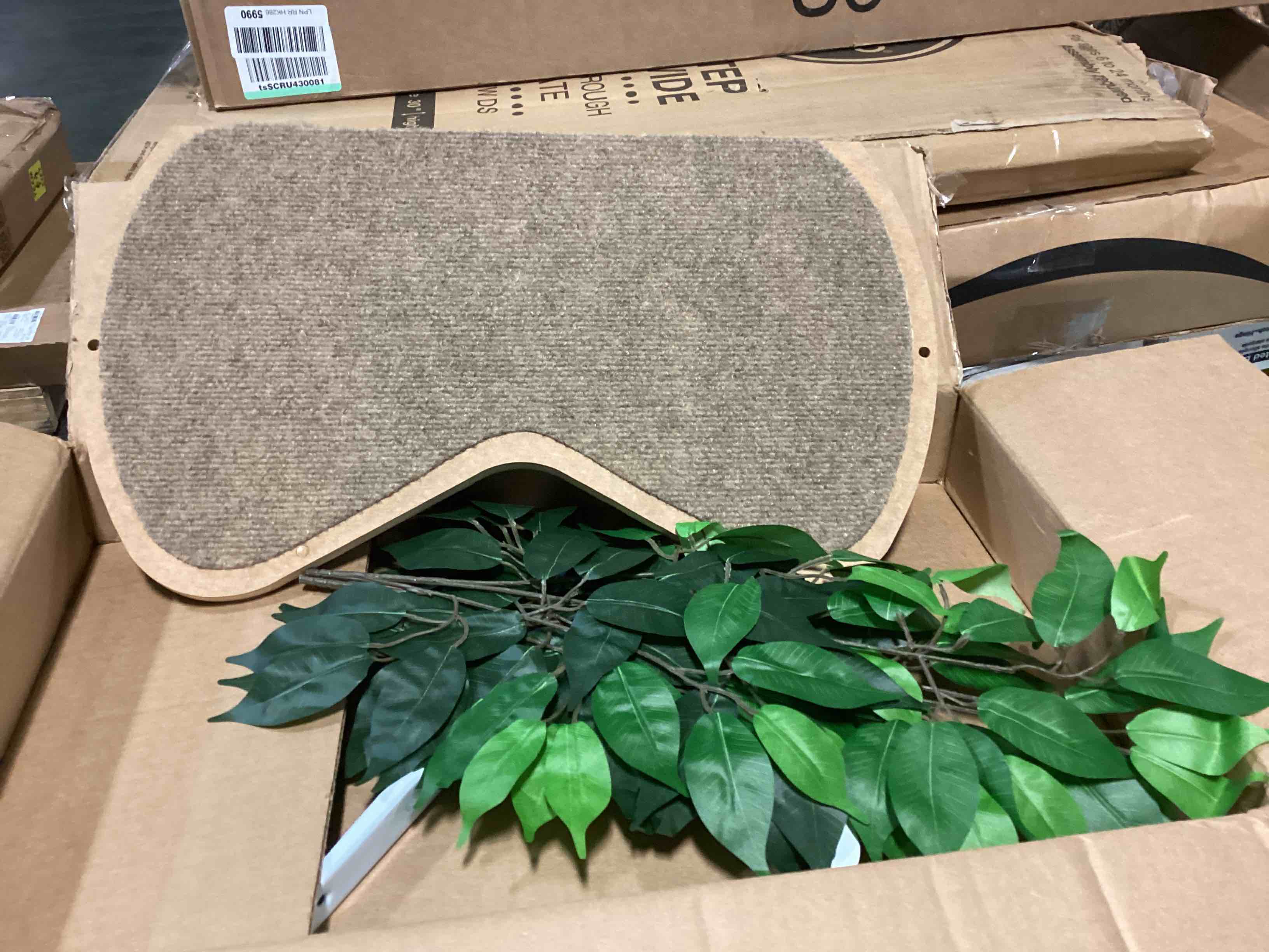 https://s3.amazonaws.com/lotting-images-prod/bidfta/BLU5155147_1700661339513.jpeg