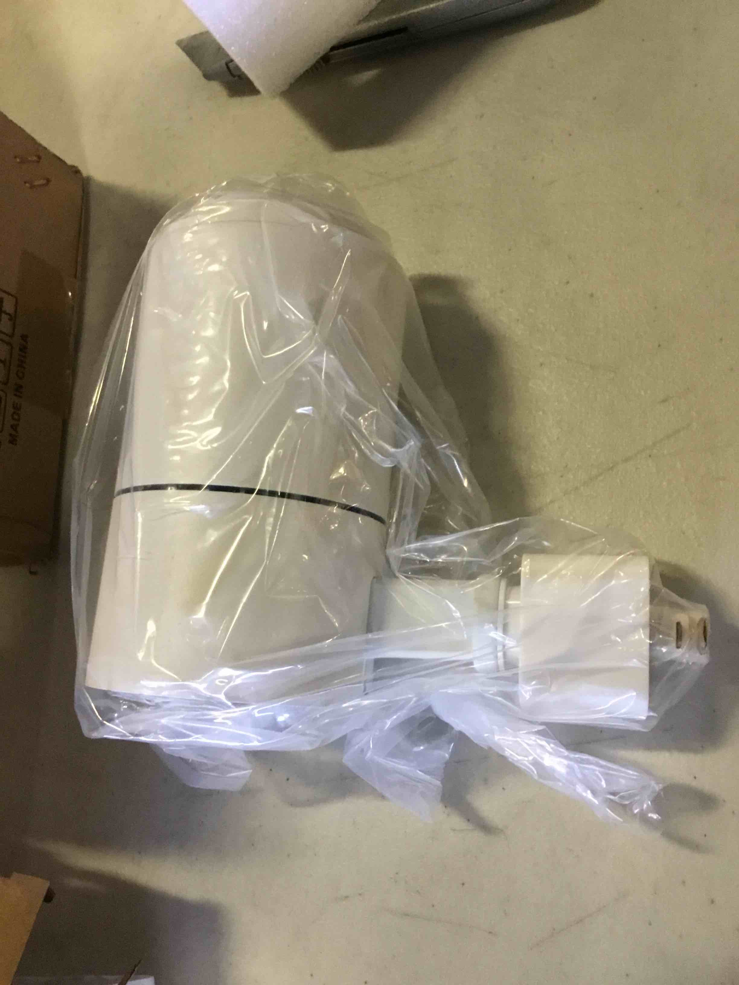 https://s3.amazonaws.com/lotting-images-prod/bidfta/BLU5155300_1700850667401.jpeg