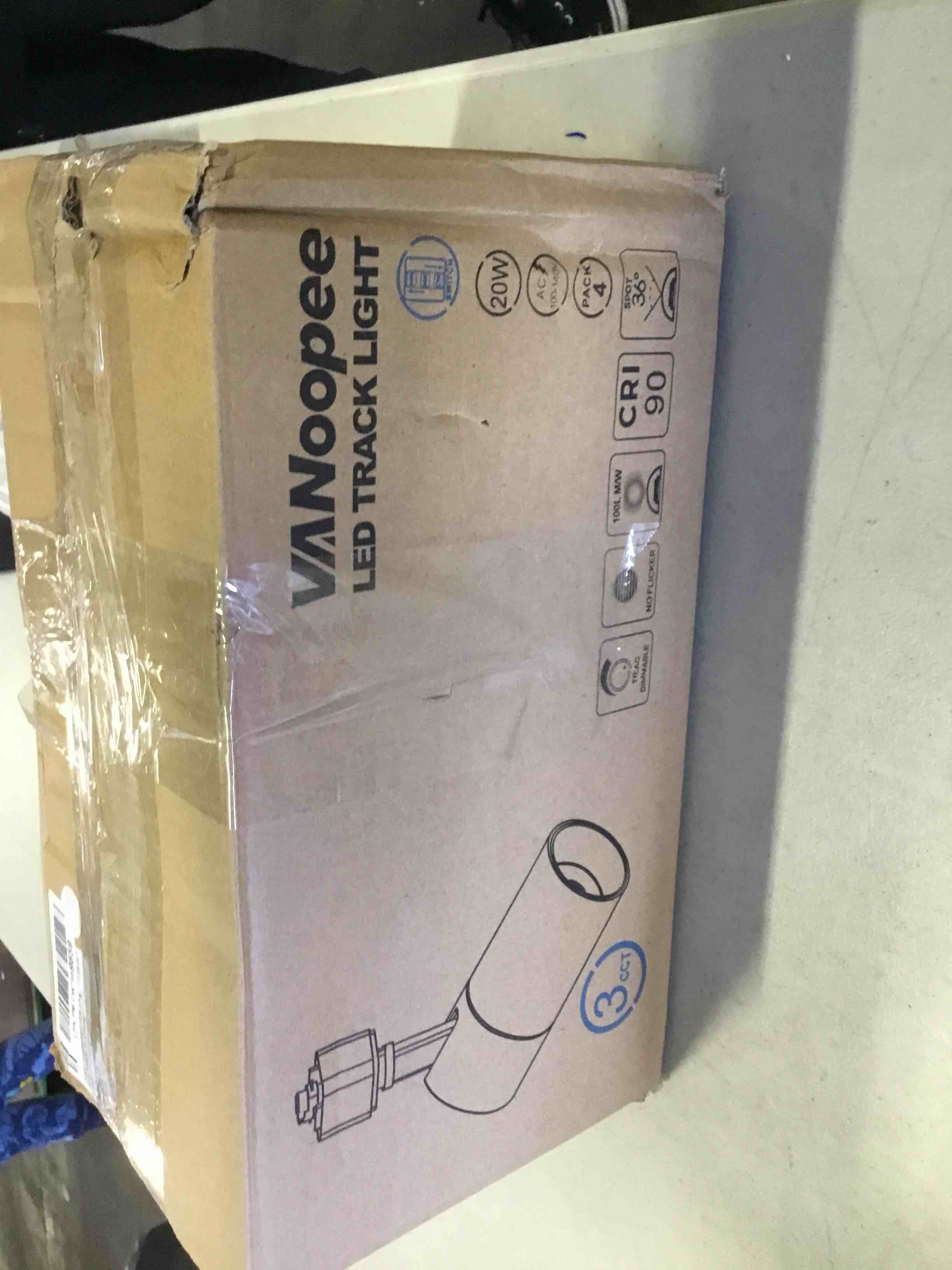 https://s3.amazonaws.com/lotting-images-prod/bidfta/BLU5155300_1700850713344.jpeg