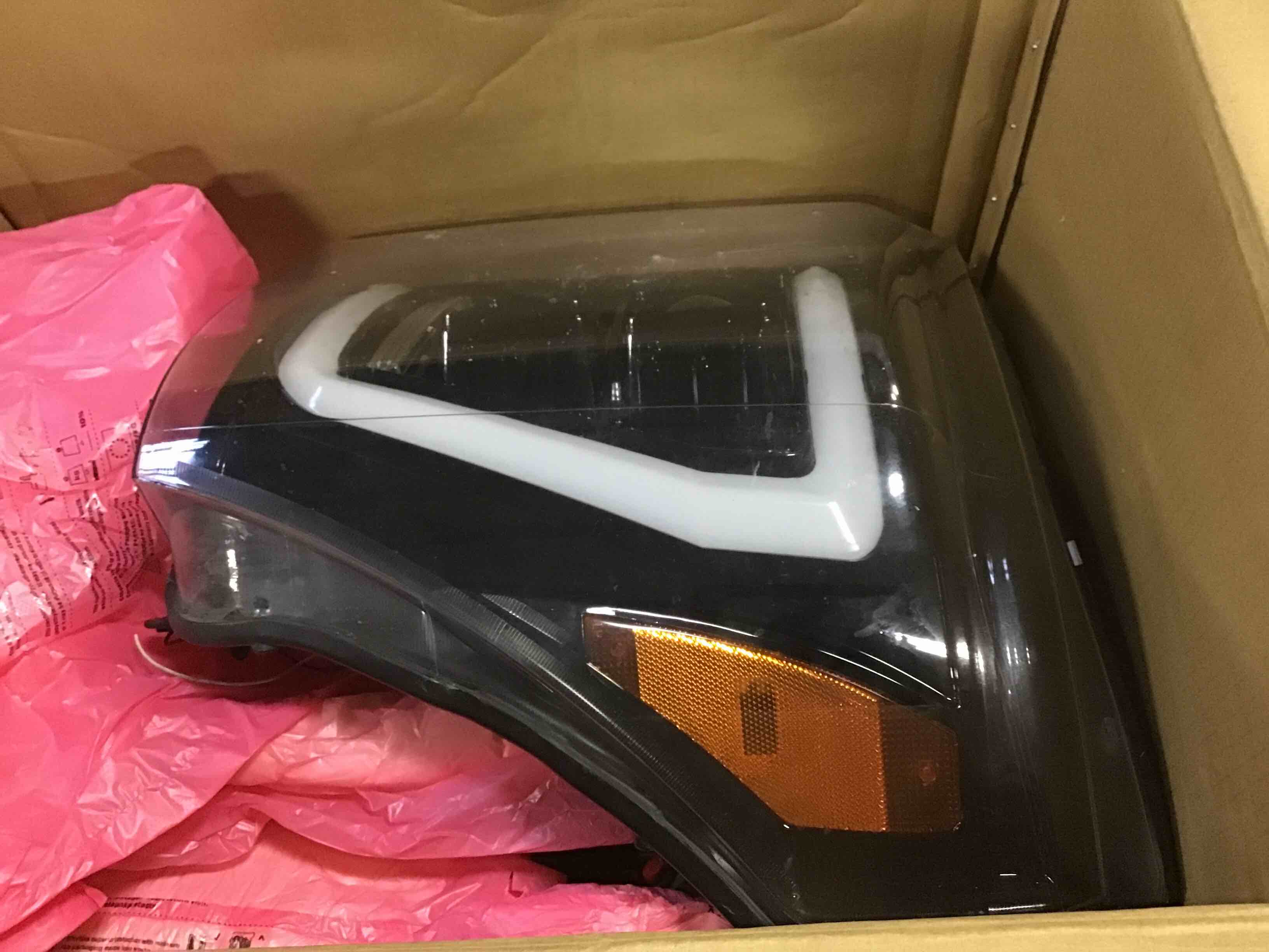 https://s3.amazonaws.com/lotting-images-prod/bidfta/BLU5155615_1701350460463.jpeg
