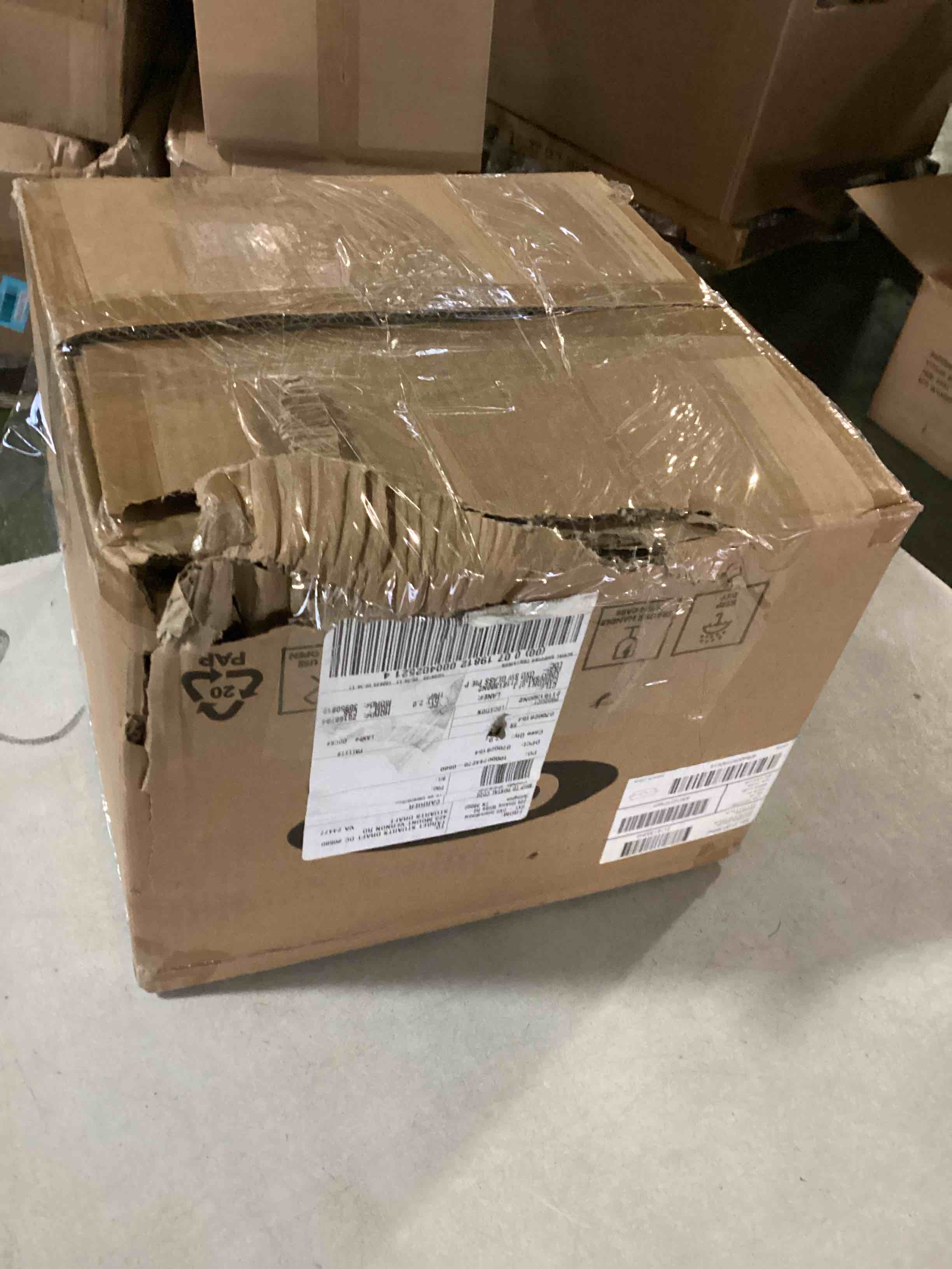 https://s3.amazonaws.com/lotting-images-prod/bidfta/BLU5155804_1701465736388.jpeg