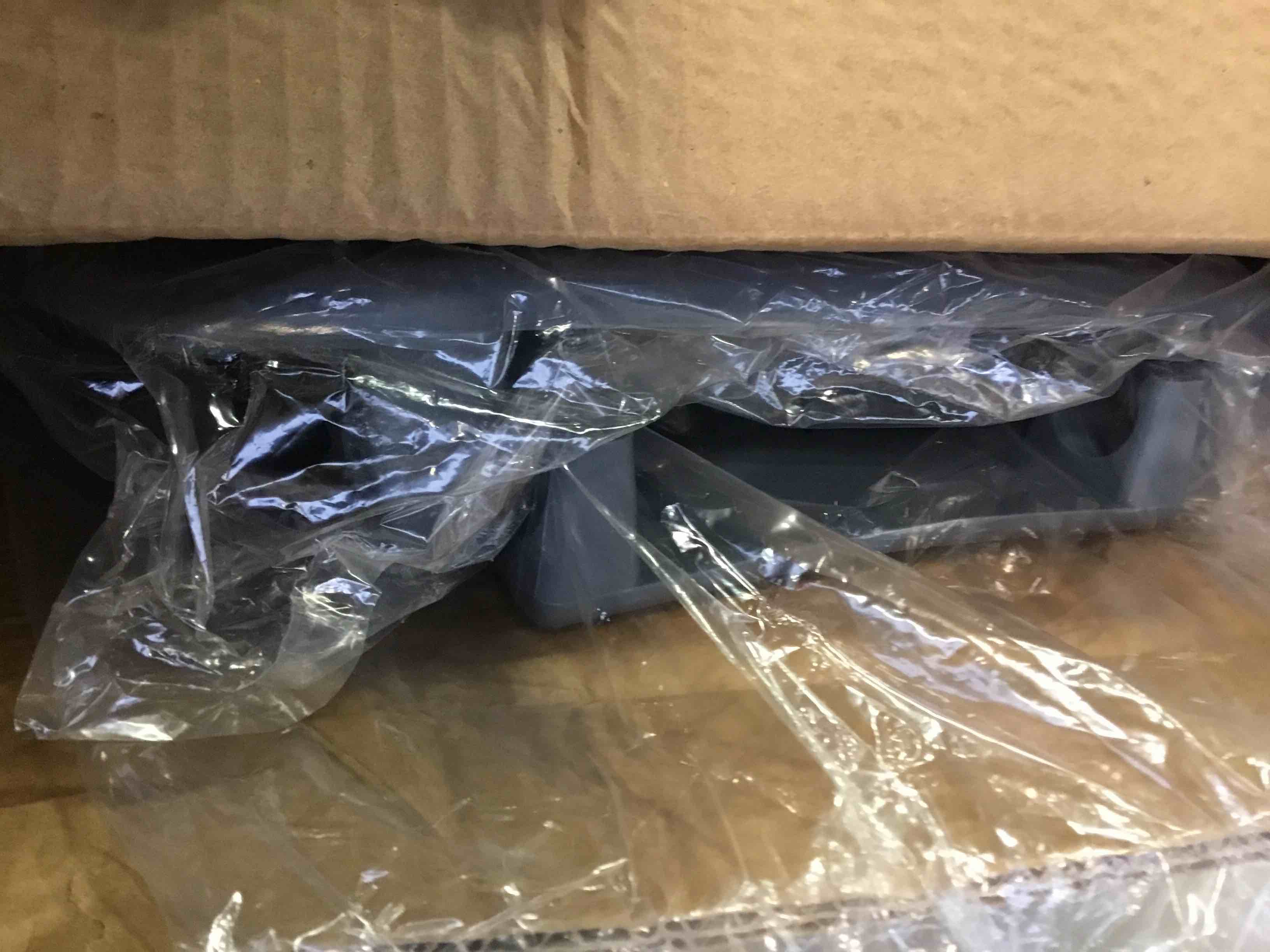https://s3.amazonaws.com/lotting-images-prod/bidfta/BLU5156341_1687259034926.jpeg