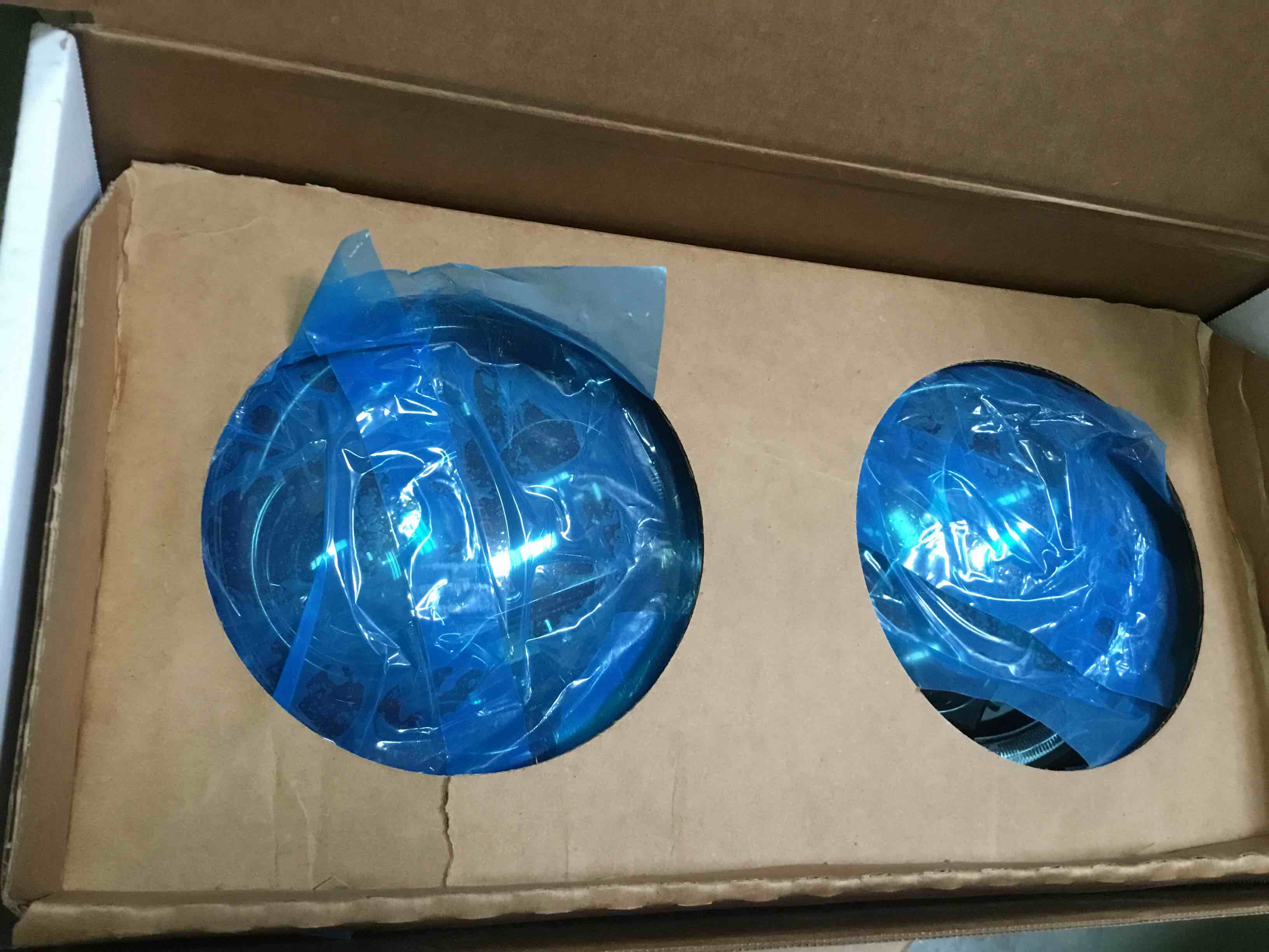 https://s3.amazonaws.com/lotting-images-prod/bidfta/BLU5157272_1687964883626.jpeg