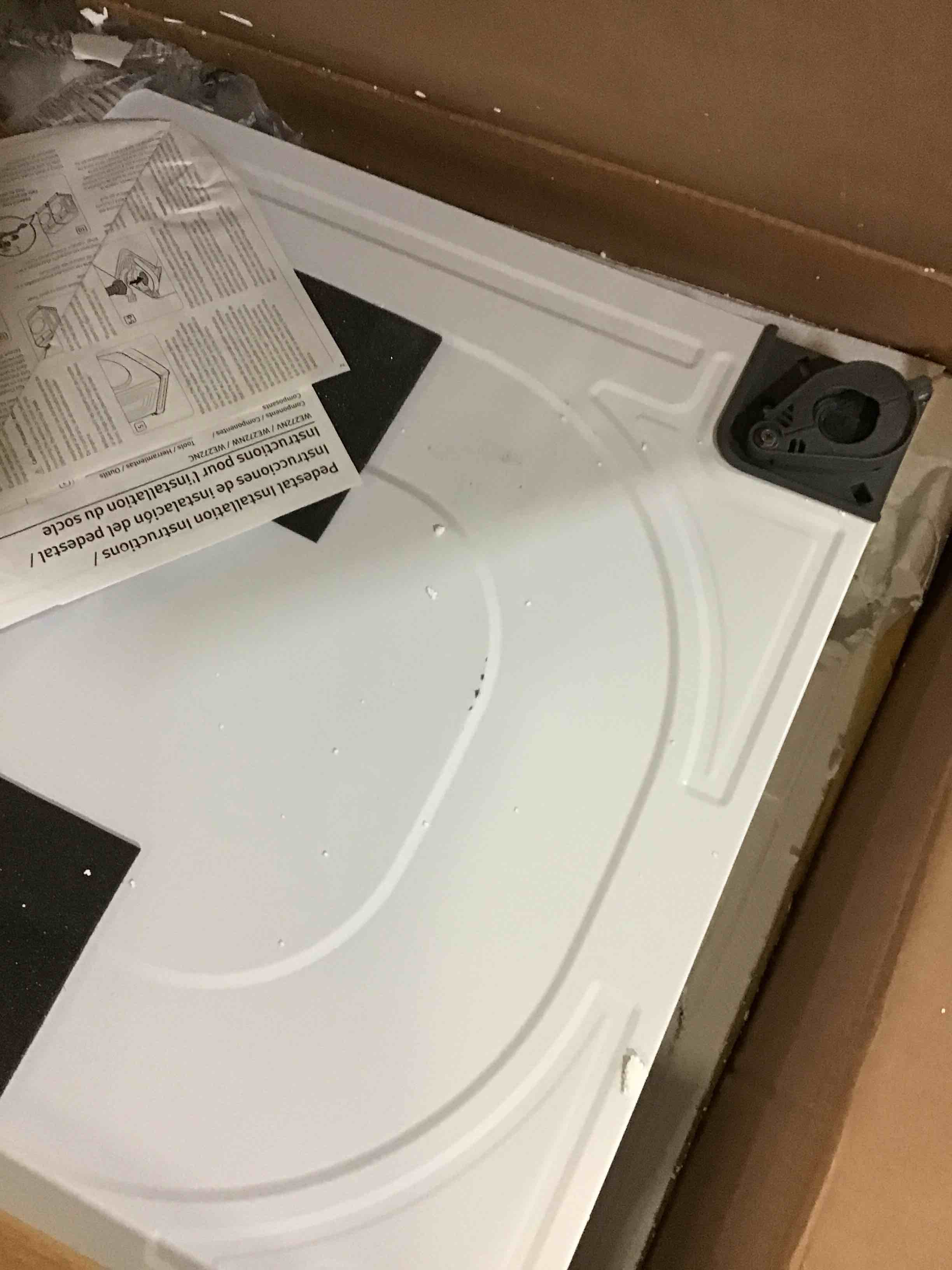 https://s3.amazonaws.com/lotting-images-prod/bidfta/BLU5167946_1690802996327.jpeg