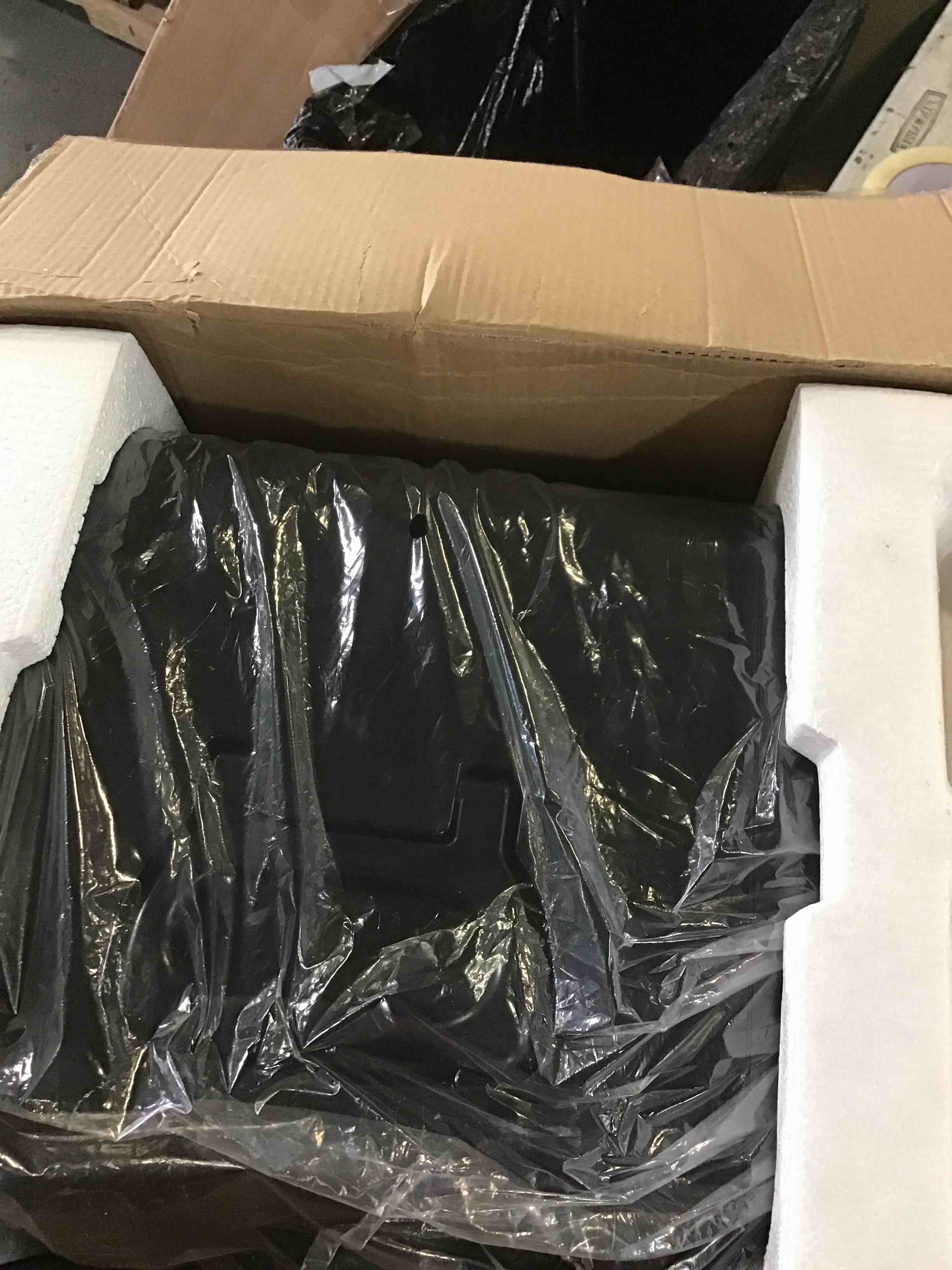 https://s3.amazonaws.com/lotting-images-prod/bidfta/BLU5168059_1690820567175.jpeg