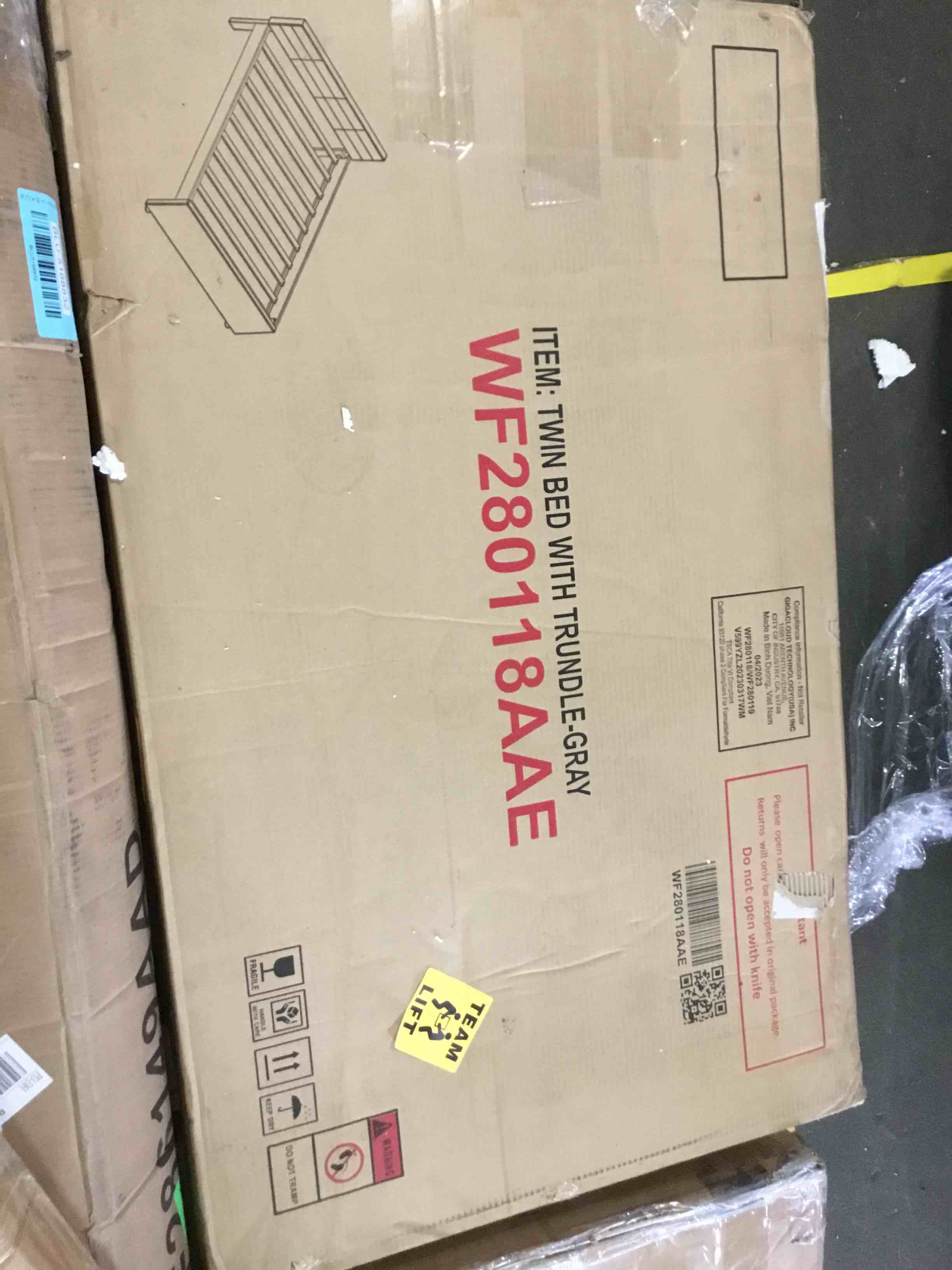 https://s3.amazonaws.com/lotting-images-prod/bidfta/BLU5168833_1691606392702.jpeg