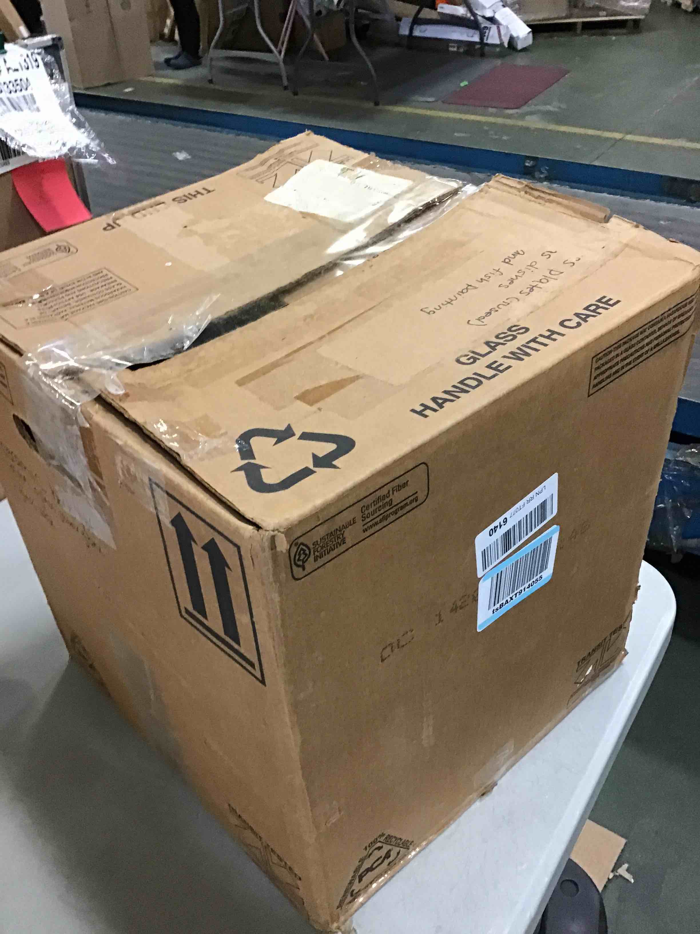 https://s3.amazonaws.com/lotting-images-prod/bidfta/BLU5169172_1692186901409.jpeg