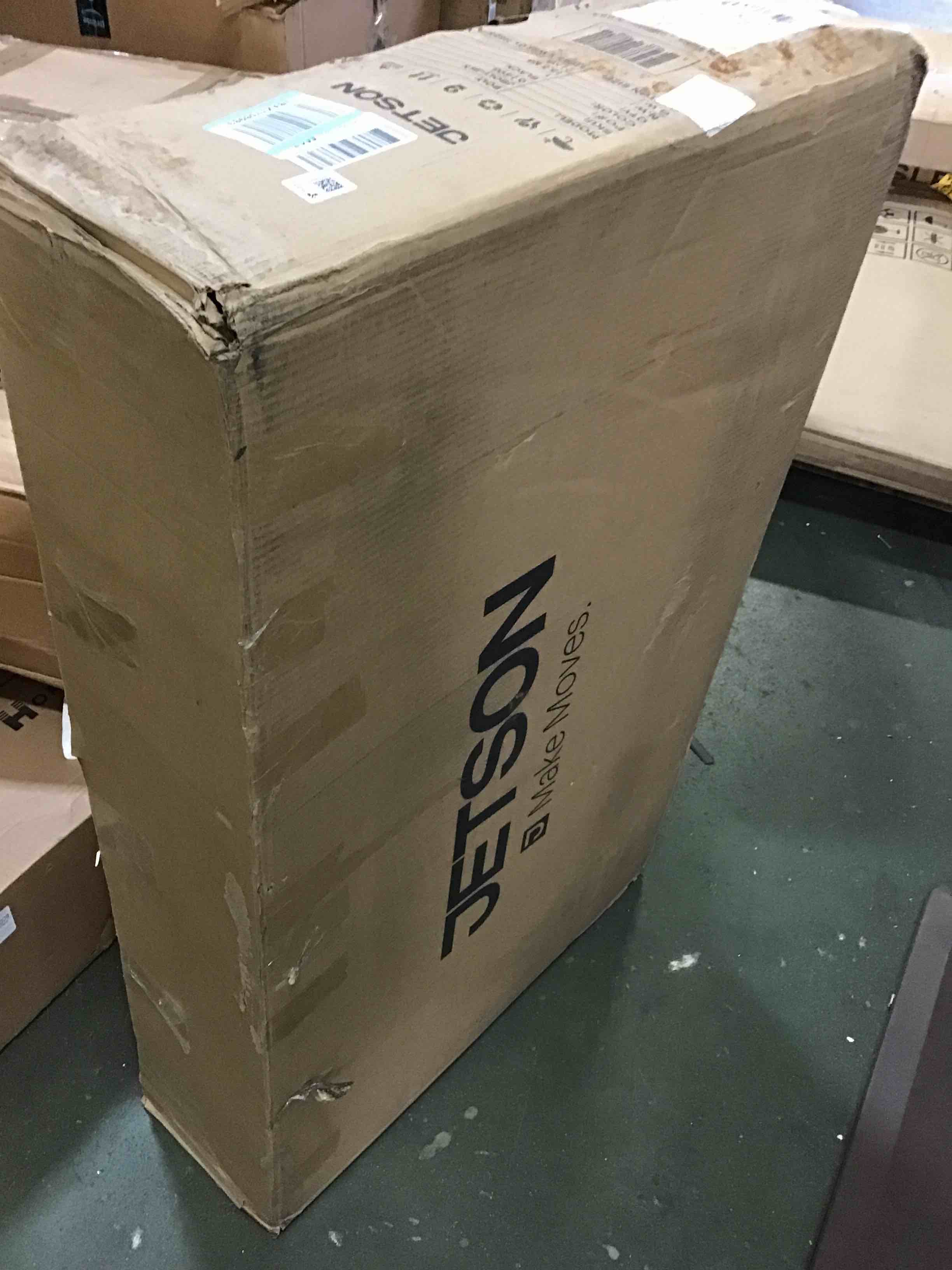 https://s3.amazonaws.com/lotting-images-prod/bidfta/BLU5169227_1692197056404.jpeg