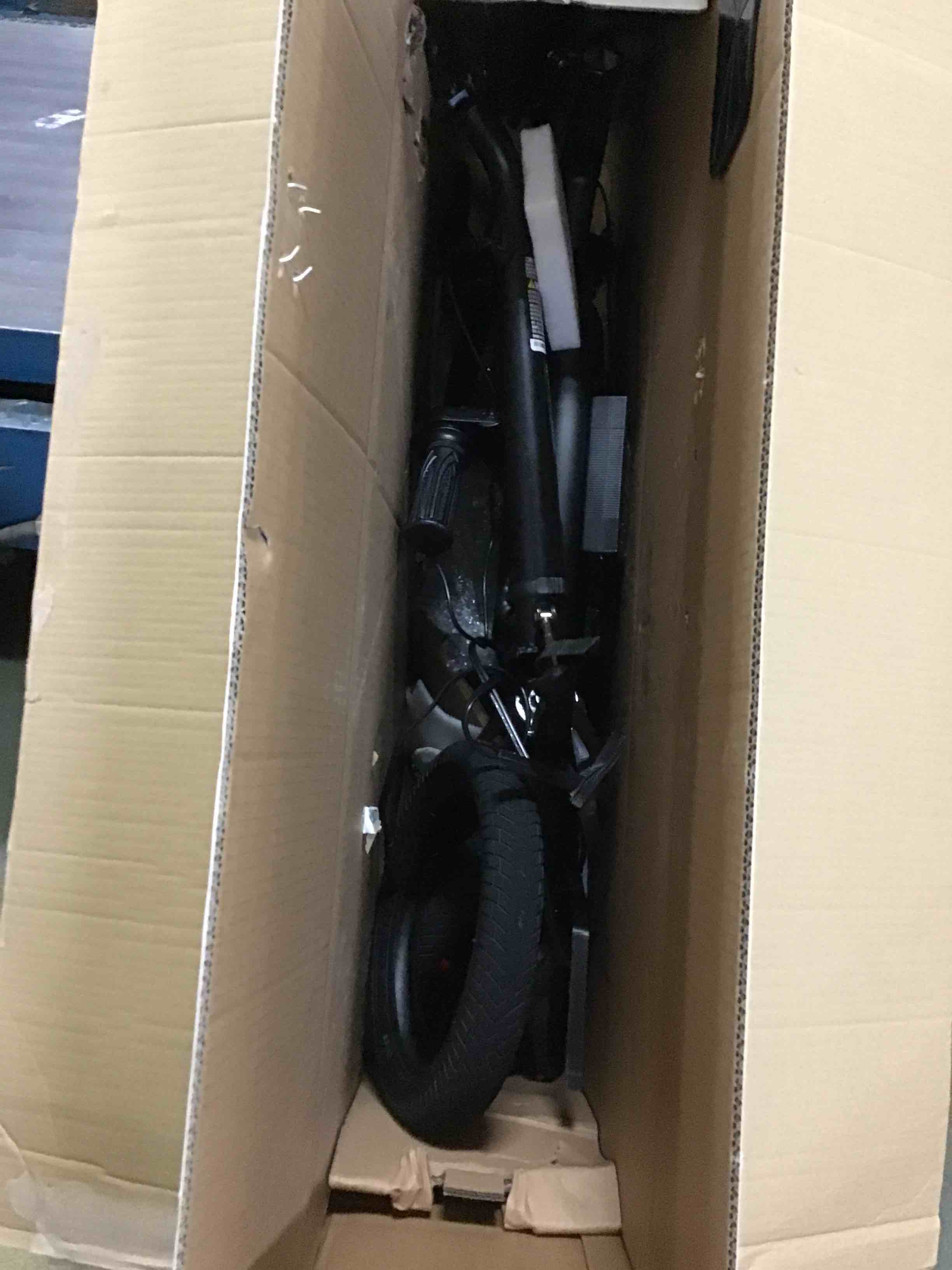 https://s3.amazonaws.com/lotting-images-prod/bidfta/BLU5169227_1692197088683.jpeg