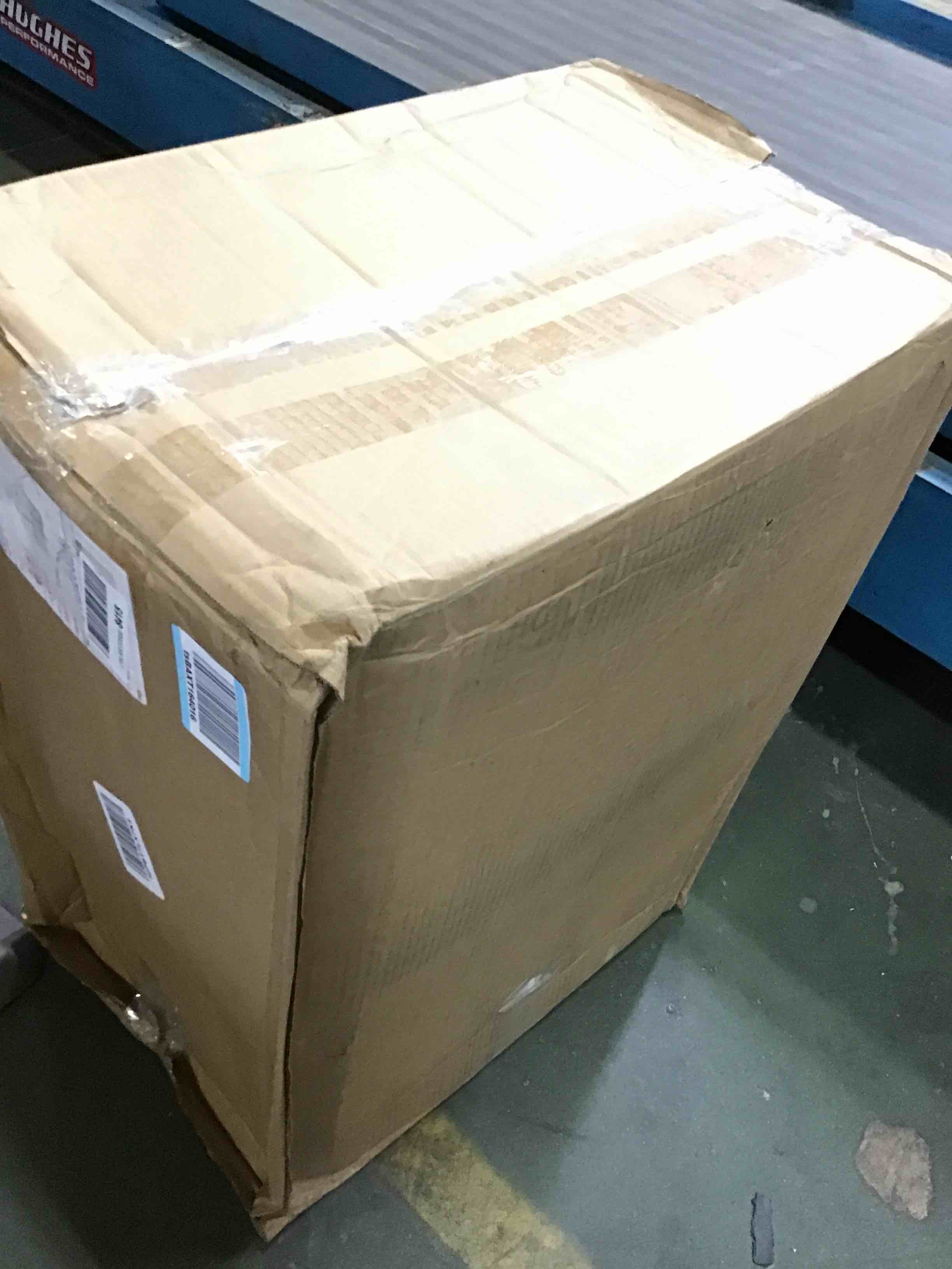 https://s3.amazonaws.com/lotting-images-prod/bidfta/BLU5169297_1692209554648.jpeg
