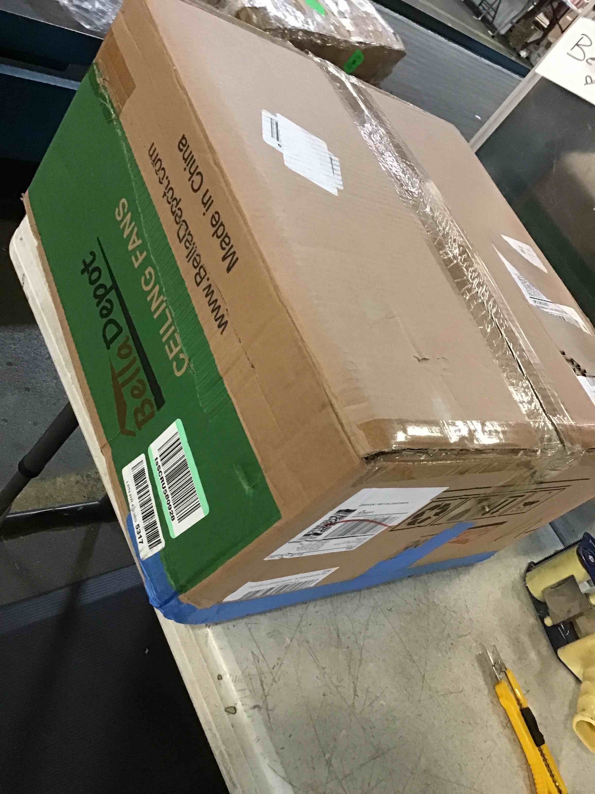 https://s3.amazonaws.com/lotting-images-prod/bidfta/BLU5169459_1690890865545.jpeg