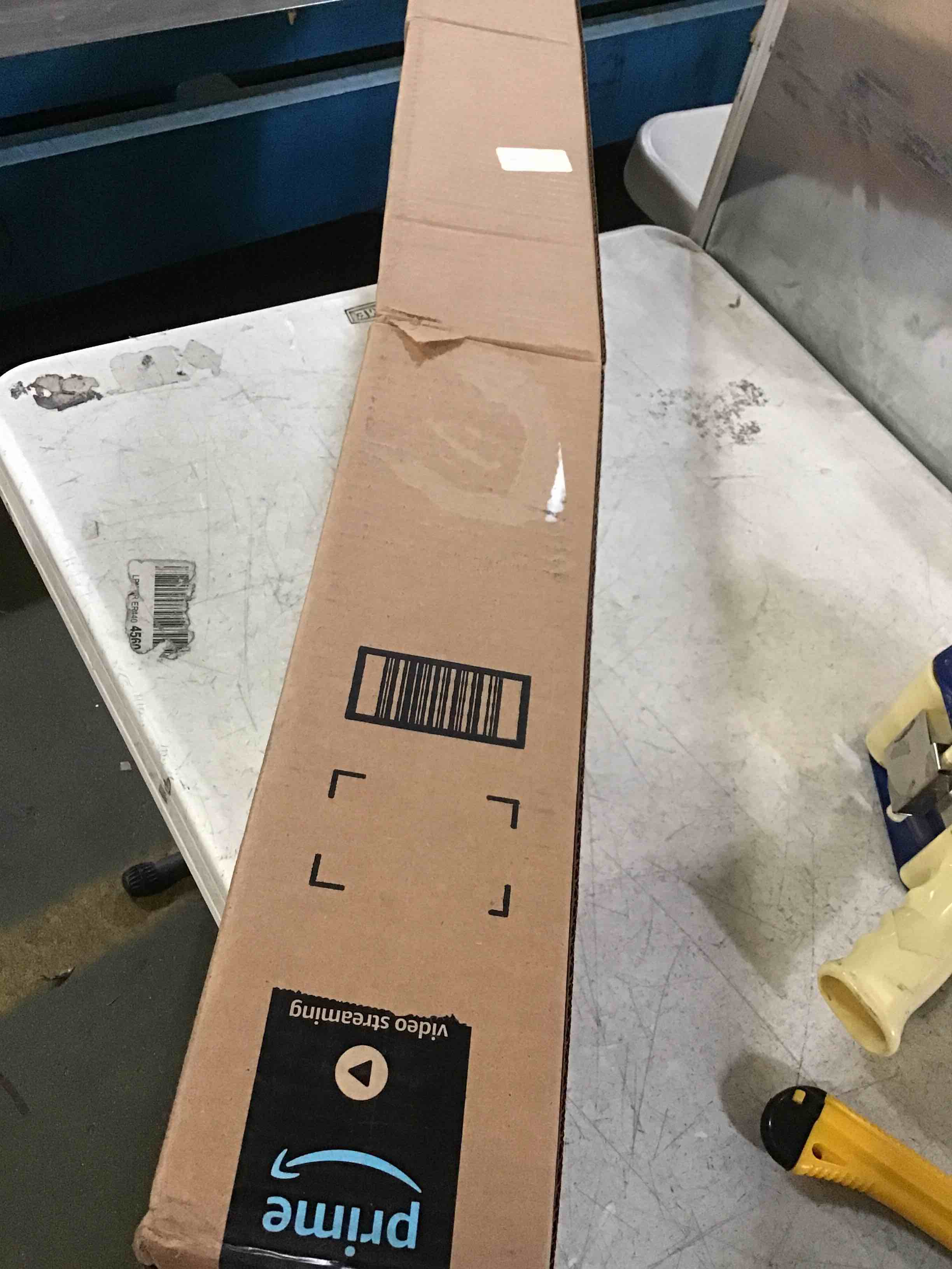 https://s3.amazonaws.com/lotting-images-prod/bidfta/BLU5169578_1690918421886.jpeg