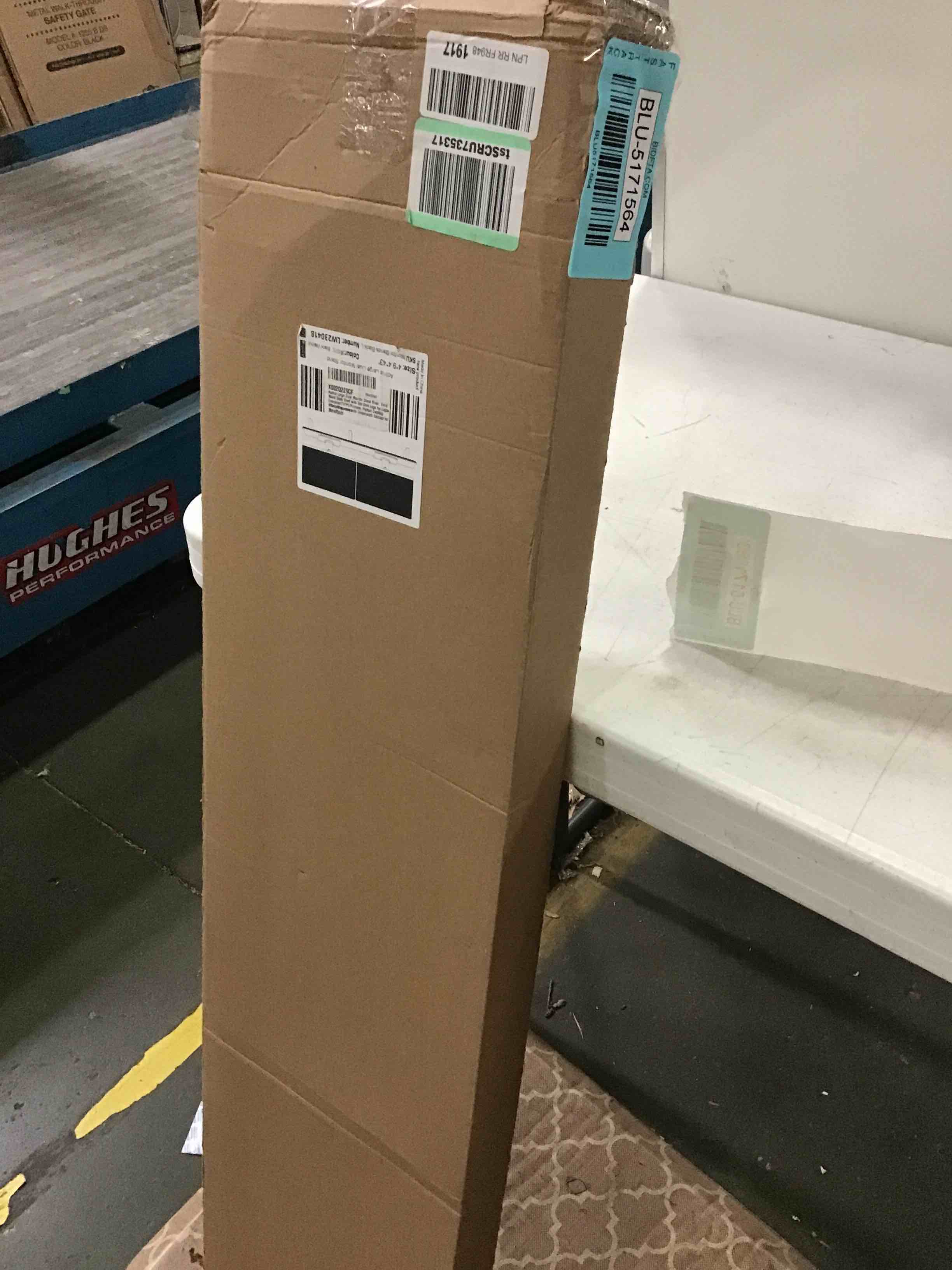 https://s3.amazonaws.com/lotting-images-prod/bidfta/BLU5171564_1692204138011.jpeg