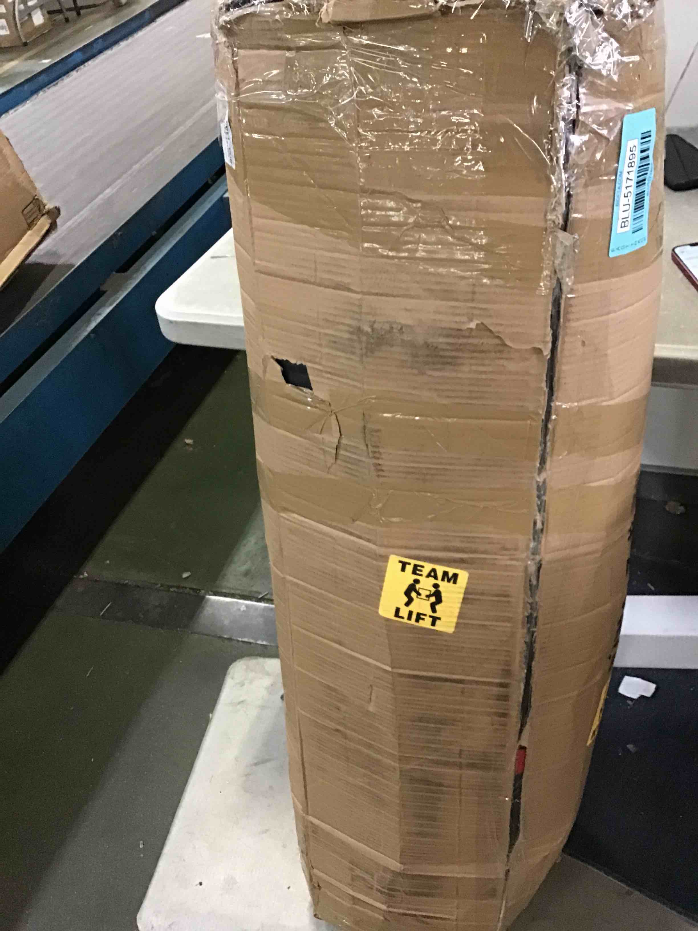 https://s3.amazonaws.com/lotting-images-prod/bidfta/BLU5171895_1692387696775.jpeg