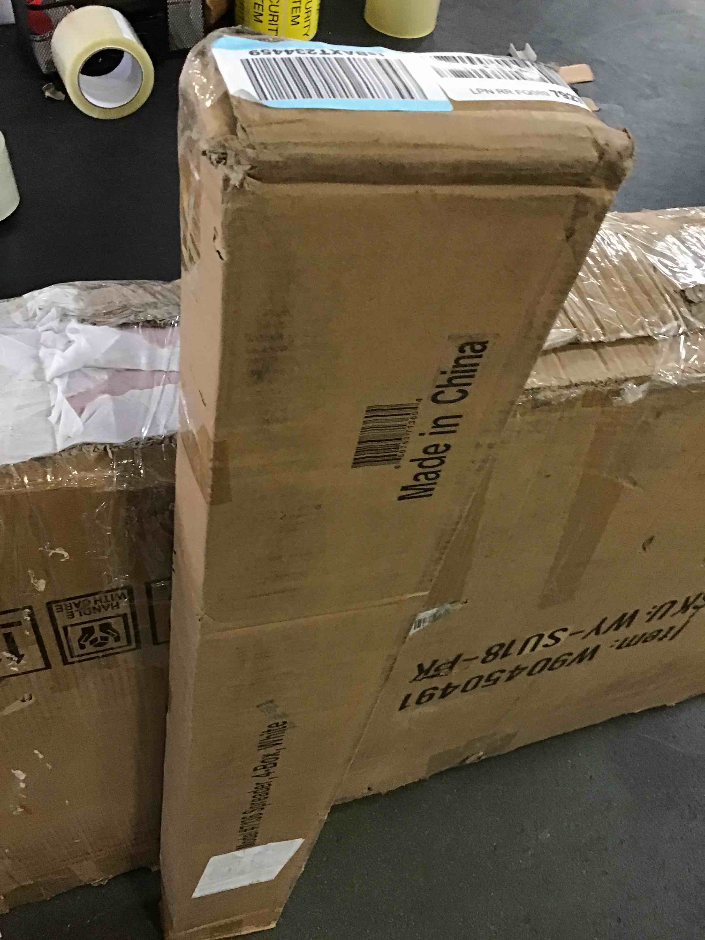 https://s3.amazonaws.com/lotting-images-prod/bidfta/BLU5172240_1692792853630.jpeg