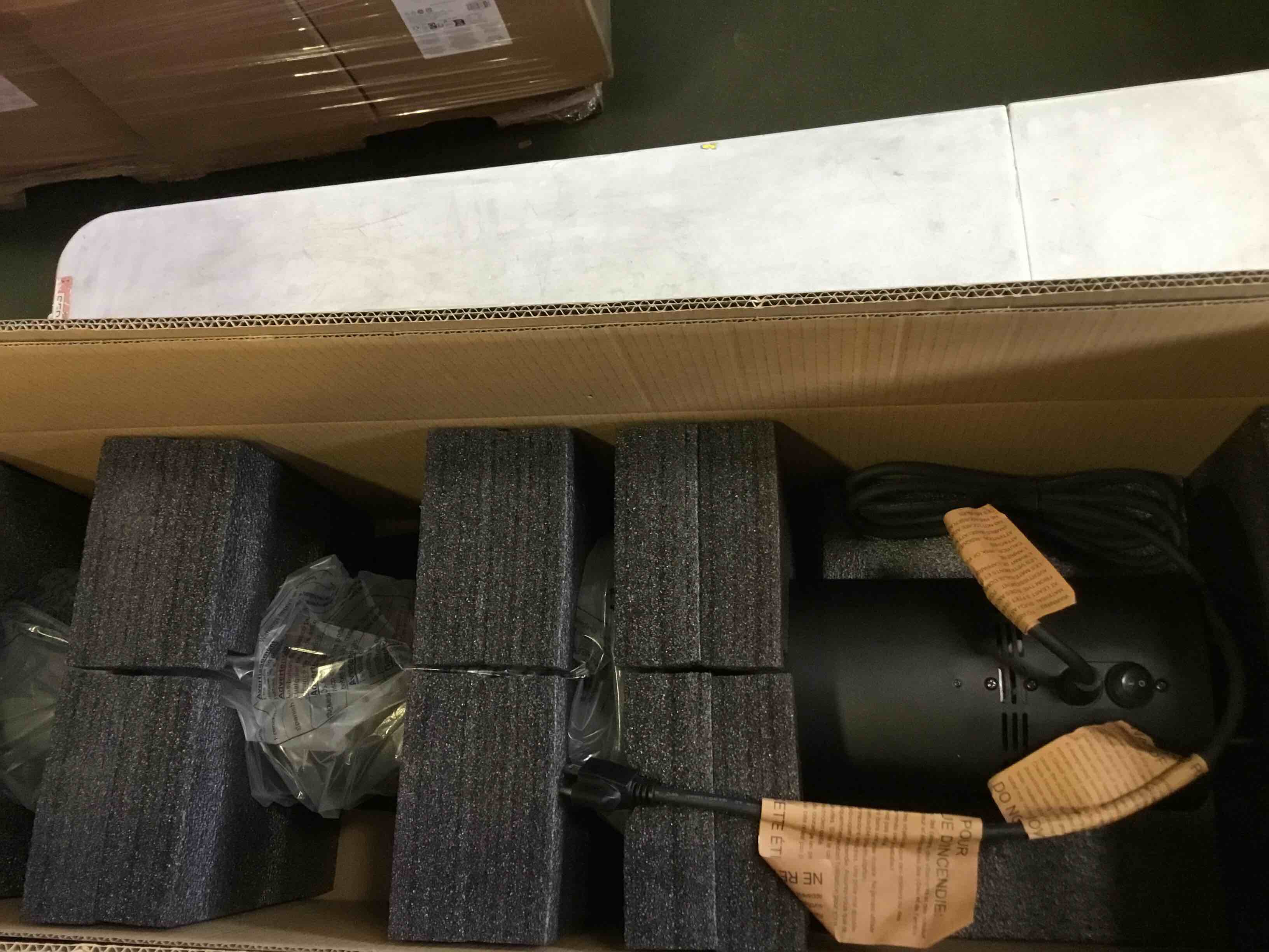 https://s3.amazonaws.com/lotting-images-prod/bidfta/BLU5172543_1690899088181.jpeg