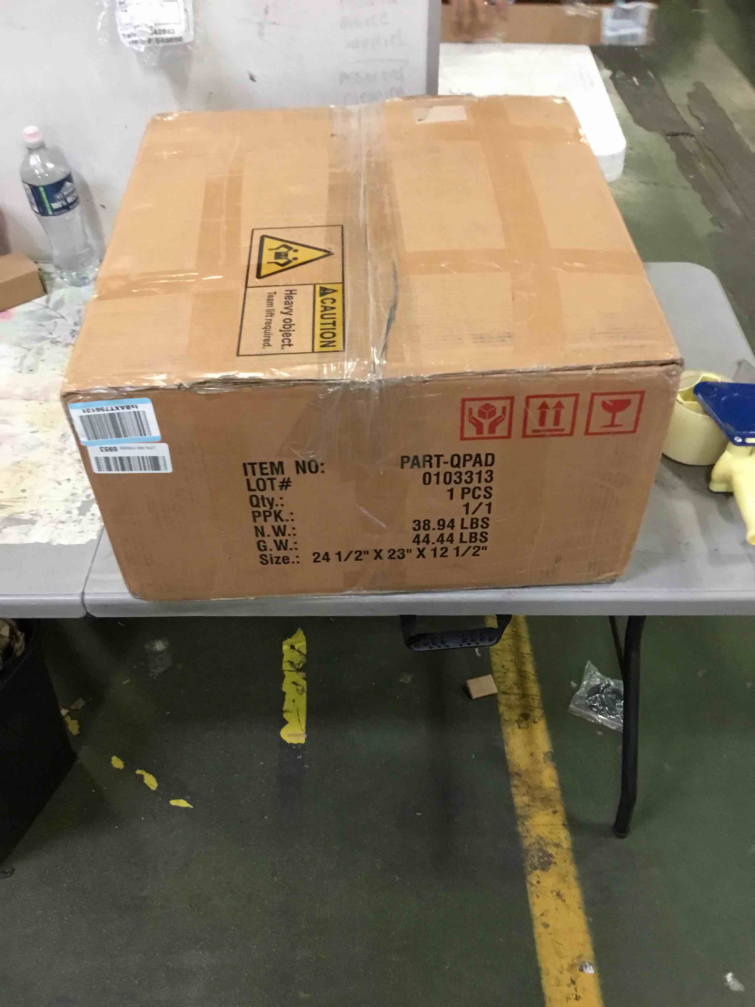 https://s3.amazonaws.com/lotting-images-prod/bidfta/BLU5175579_1690833582416.jpeg