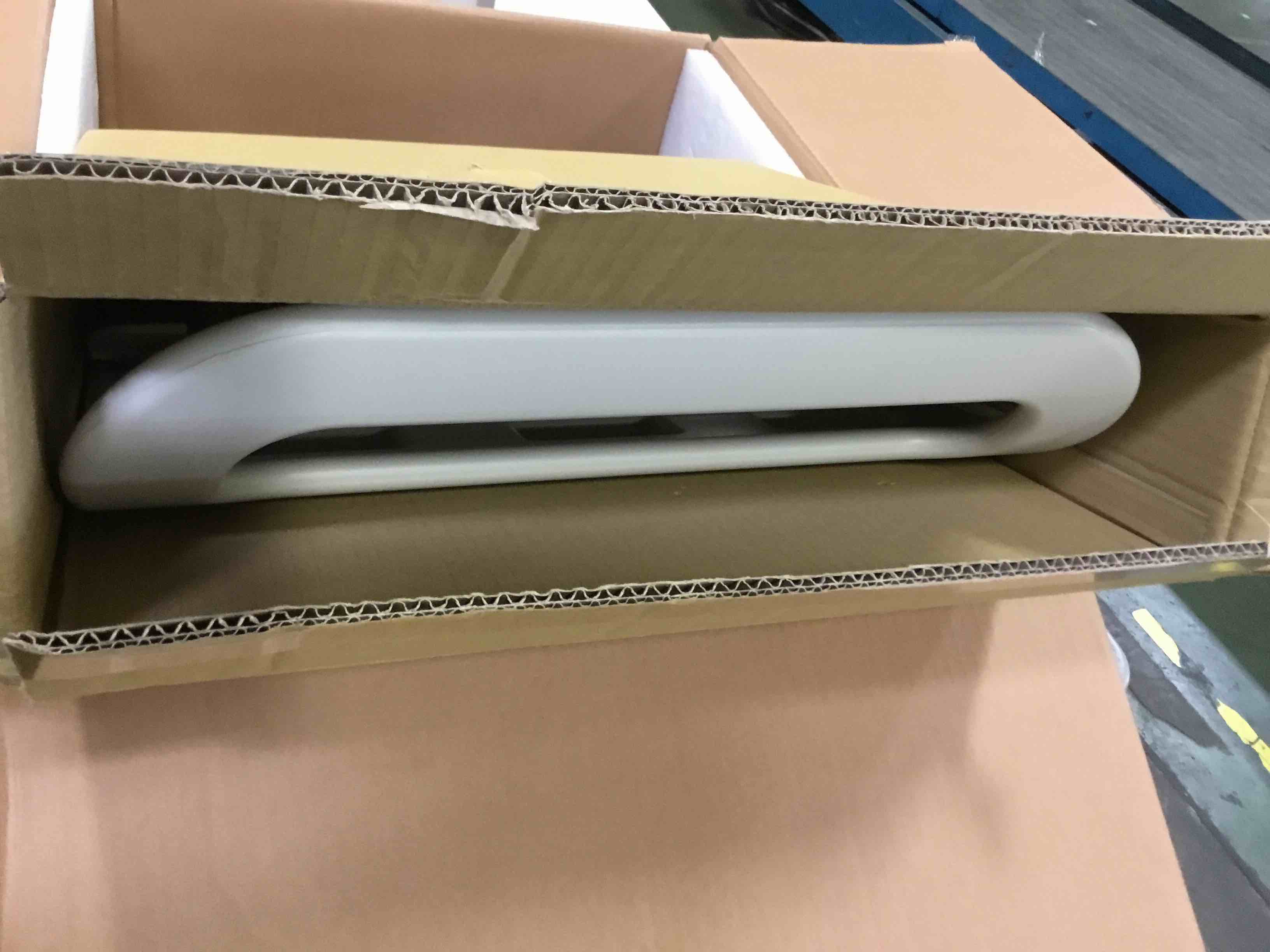 https://s3.amazonaws.com/lotting-images-prod/bidfta/BLU5175579_1690833634685.jpeg