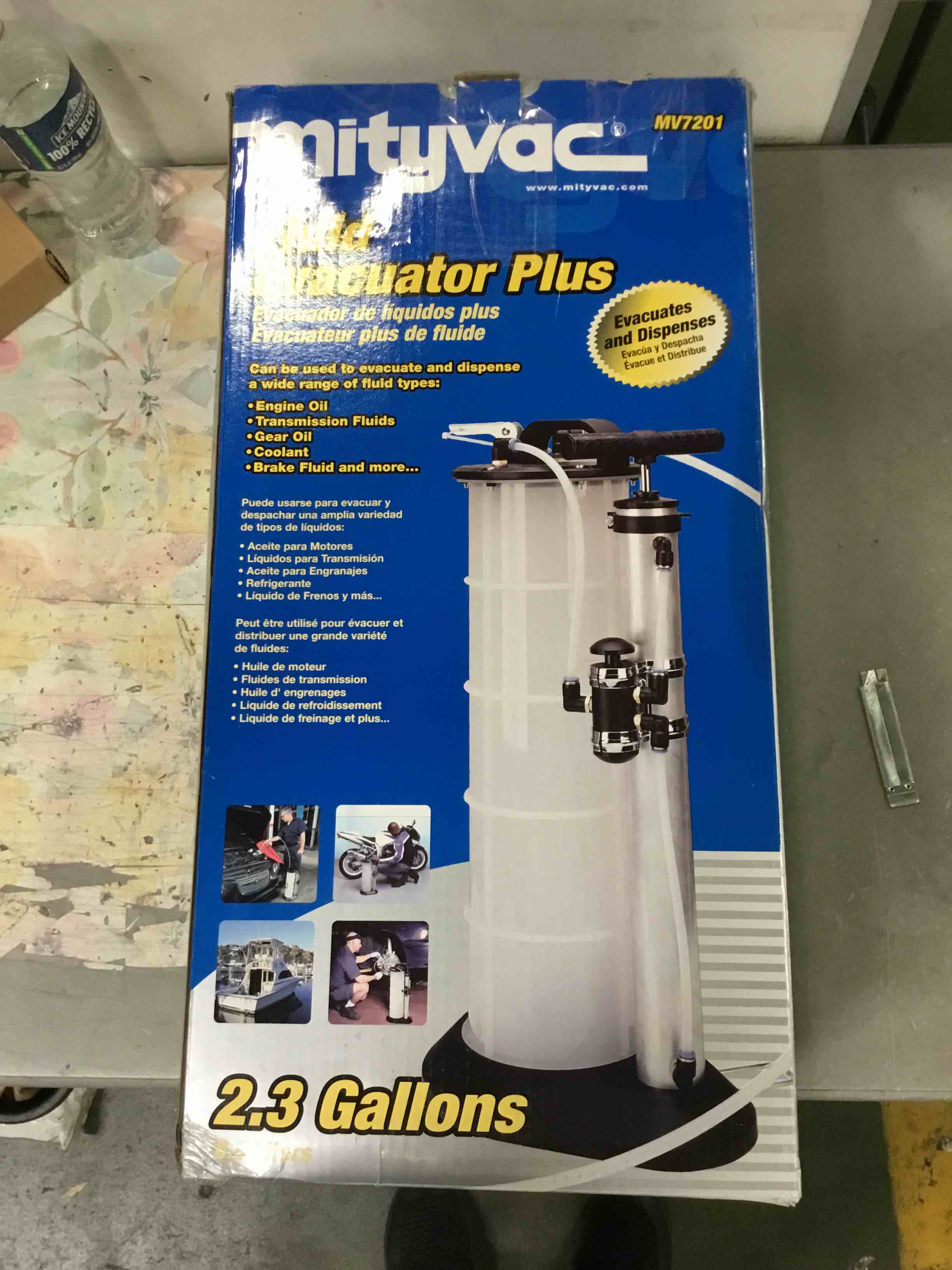 https://s3.amazonaws.com/lotting-images-prod/bidfta/BLU5175581_1690833849382.jpeg