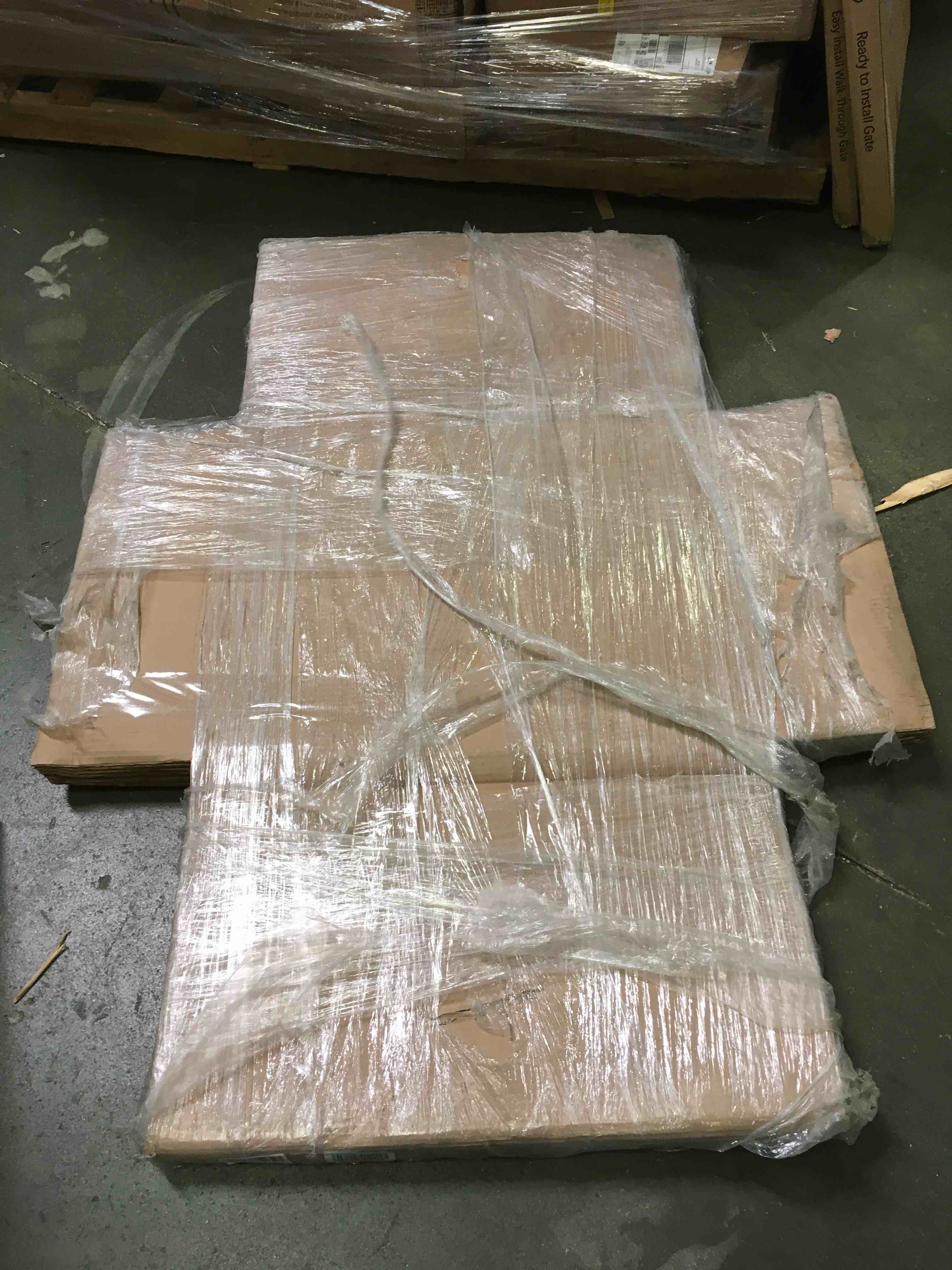 https://s3.amazonaws.com/lotting-images-prod/bidfta/BLU5175659_1690906425851.jpeg