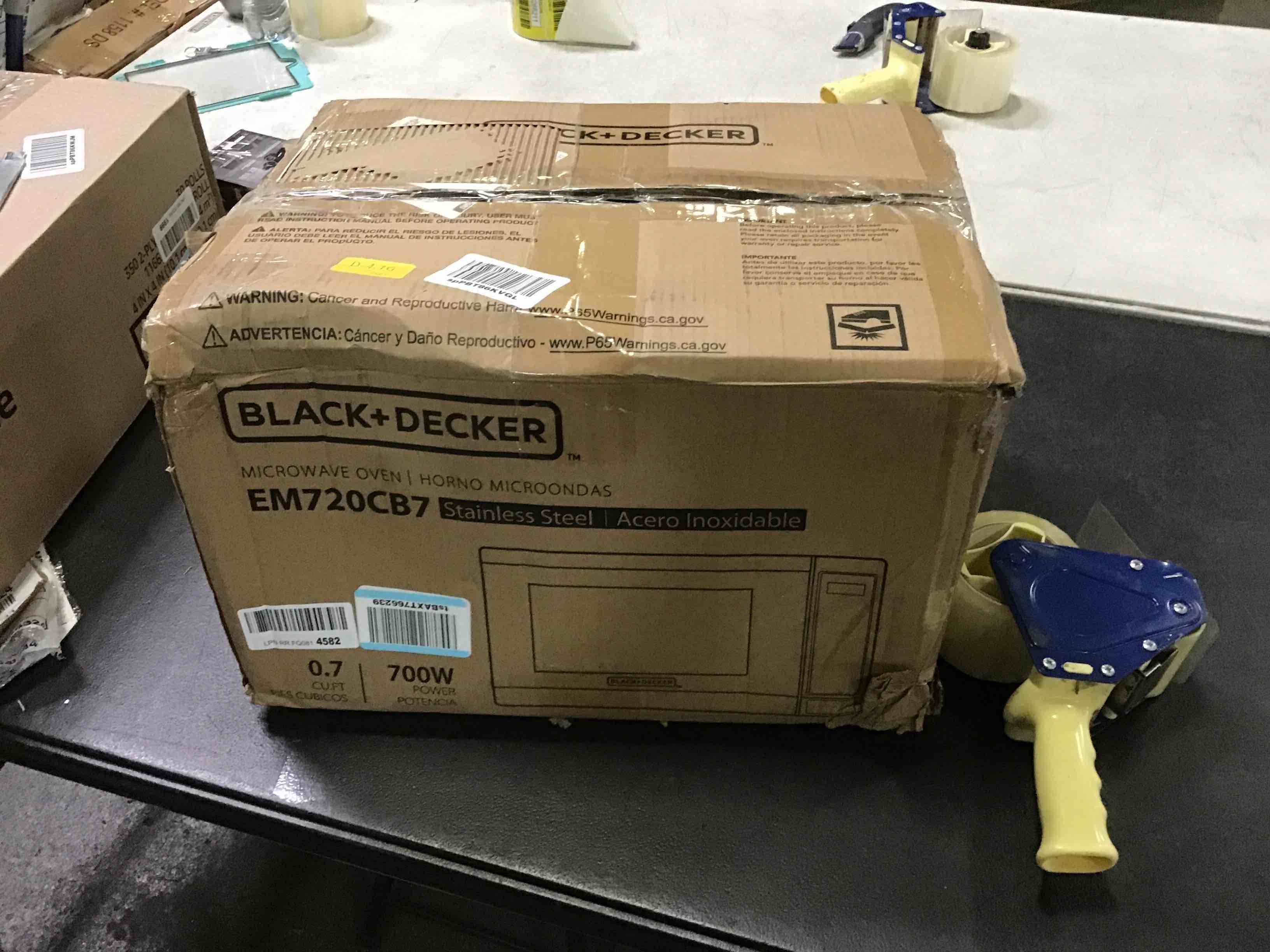 https://s3.amazonaws.com/lotting-images-prod/bidfta/BLU5175800_1690991390941.jpeg