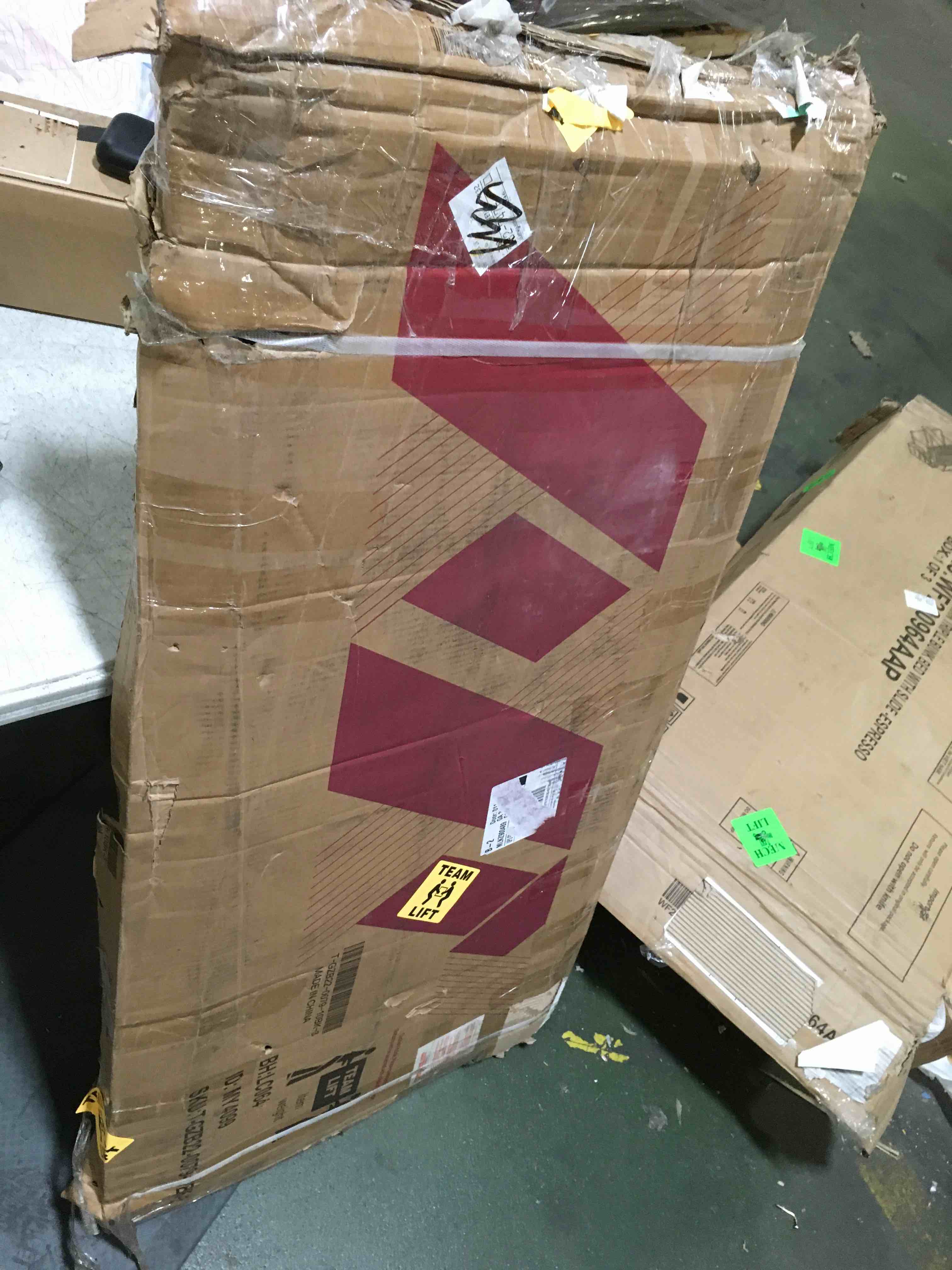 https://s3.amazonaws.com/lotting-images-prod/bidfta/BLU5176393_1691850668291.jpeg