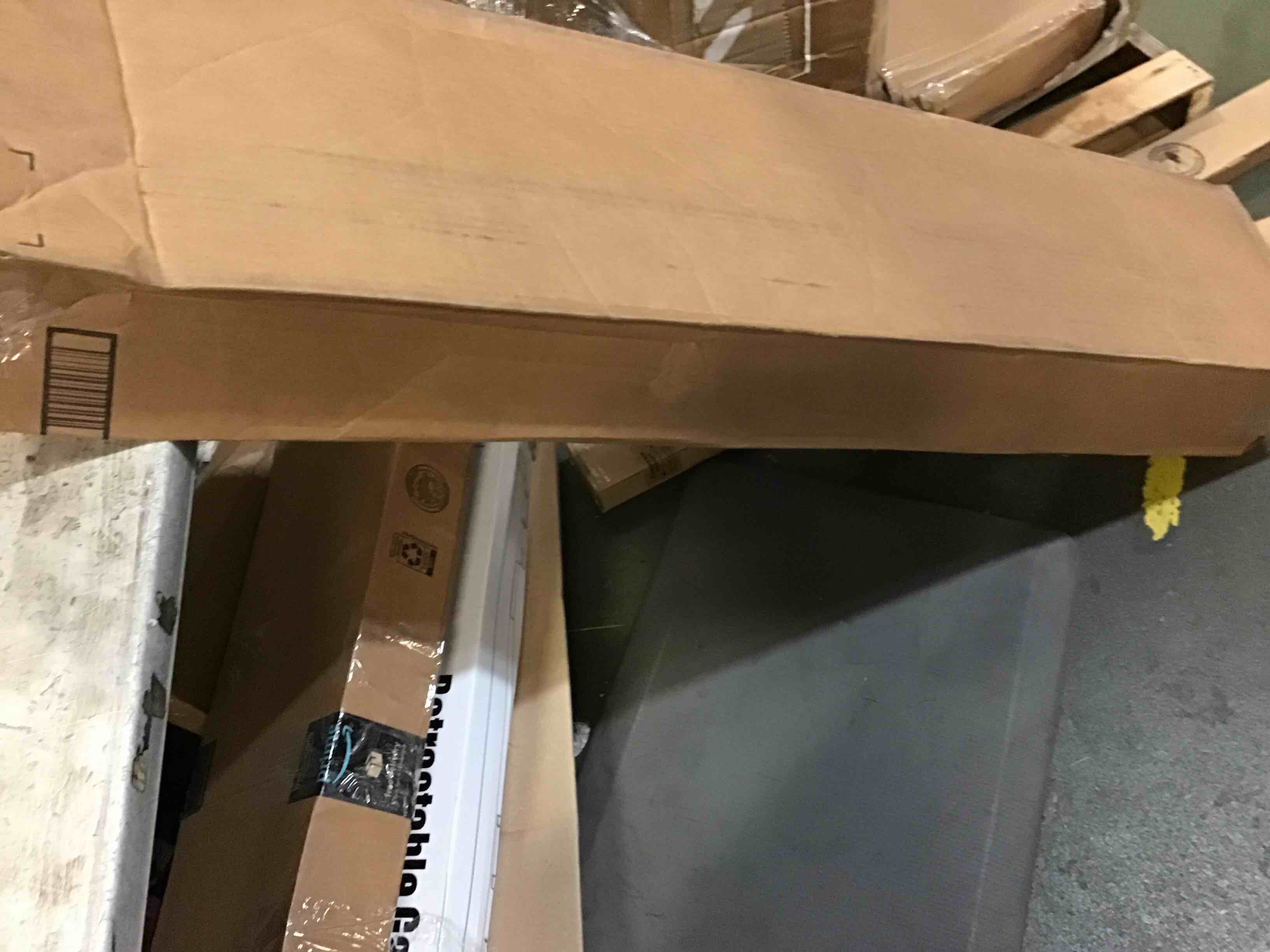 https://s3.amazonaws.com/lotting-images-prod/bidfta/BLU5176528_1692026359069.jpeg