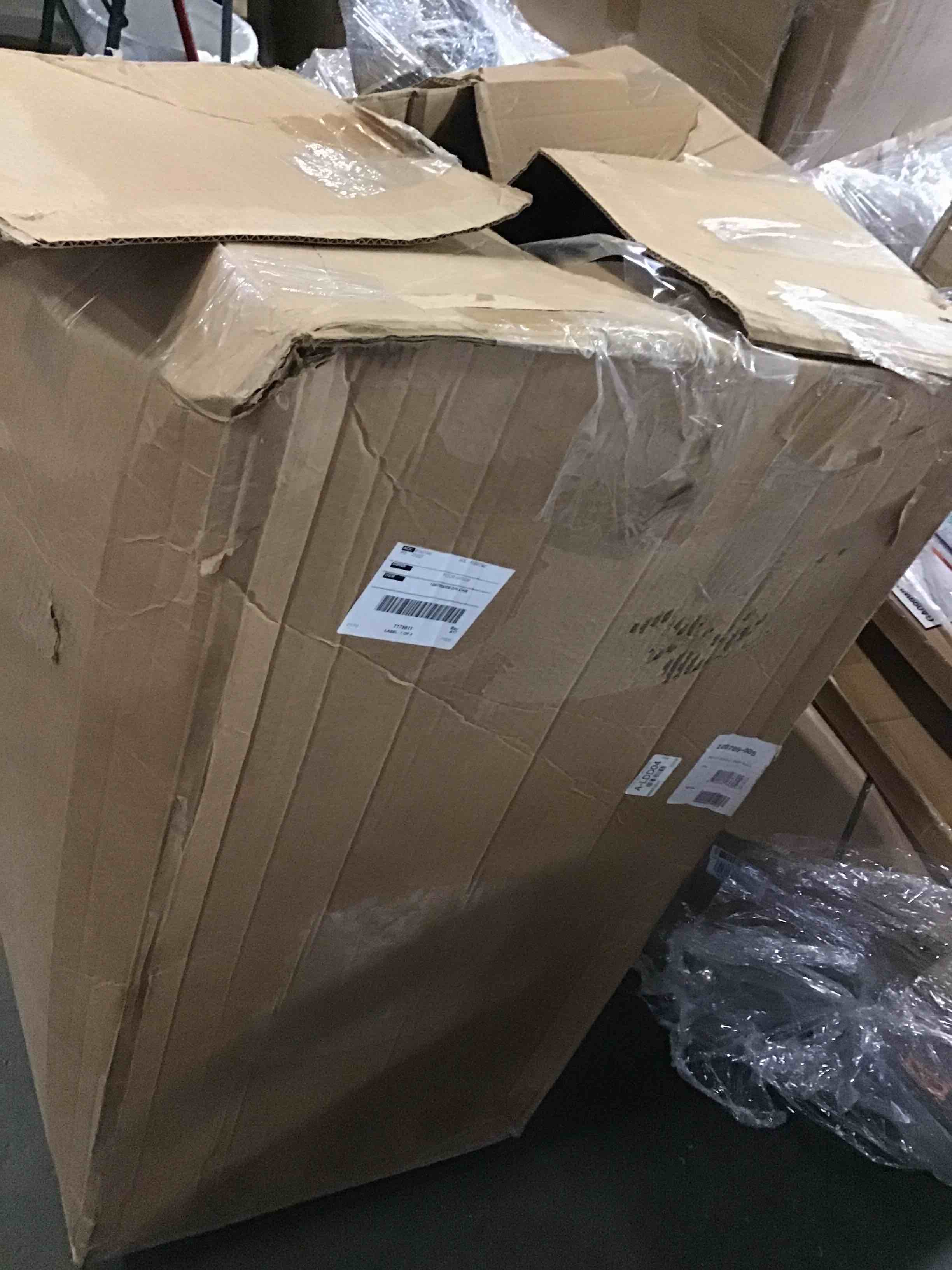 https://s3.amazonaws.com/lotting-images-prod/bidfta/BLU5177092_1691065096192.jpeg