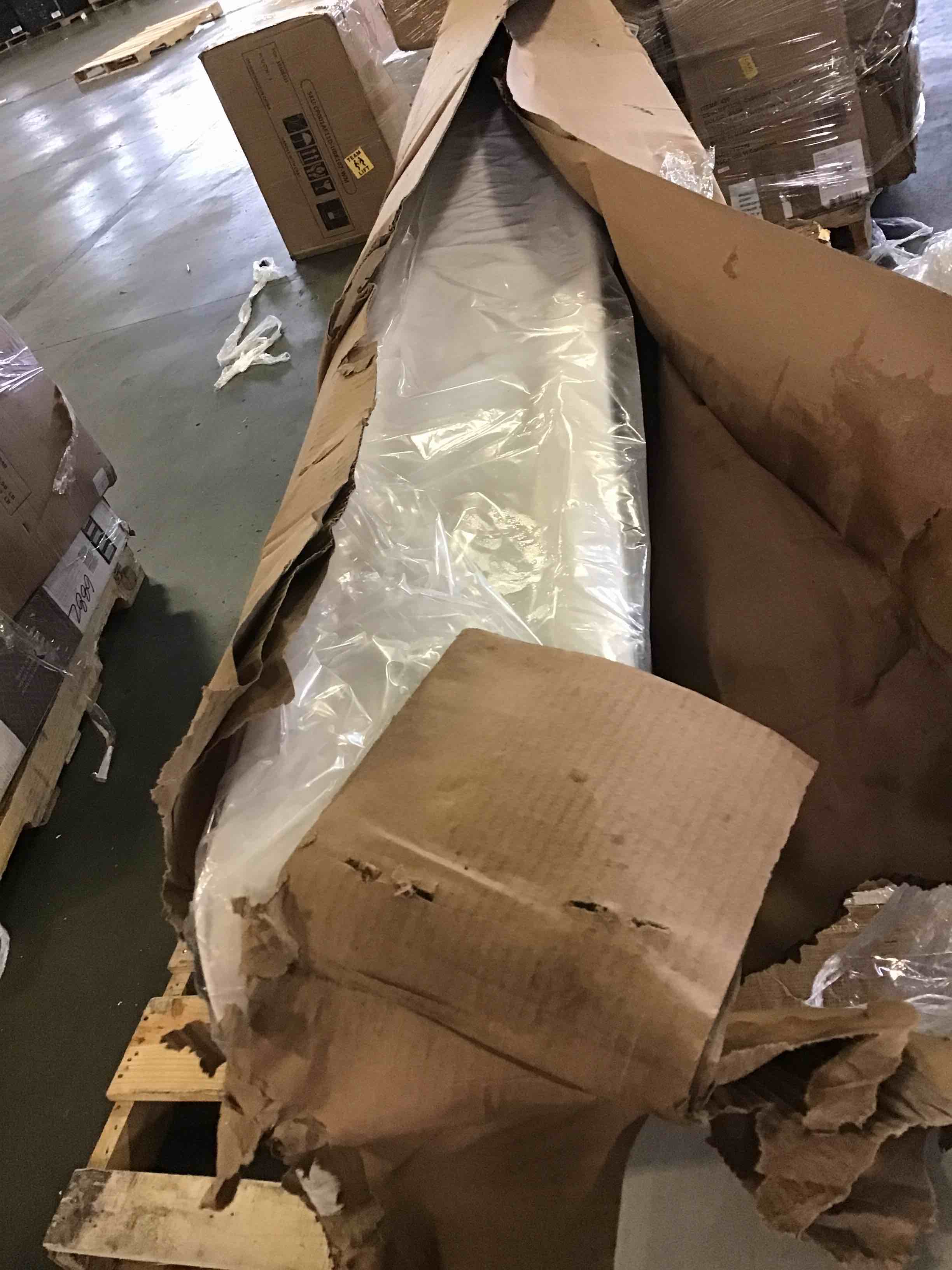 https://s3.amazonaws.com/lotting-images-prod/bidfta/BLU5177157_1691075627174.jpeg