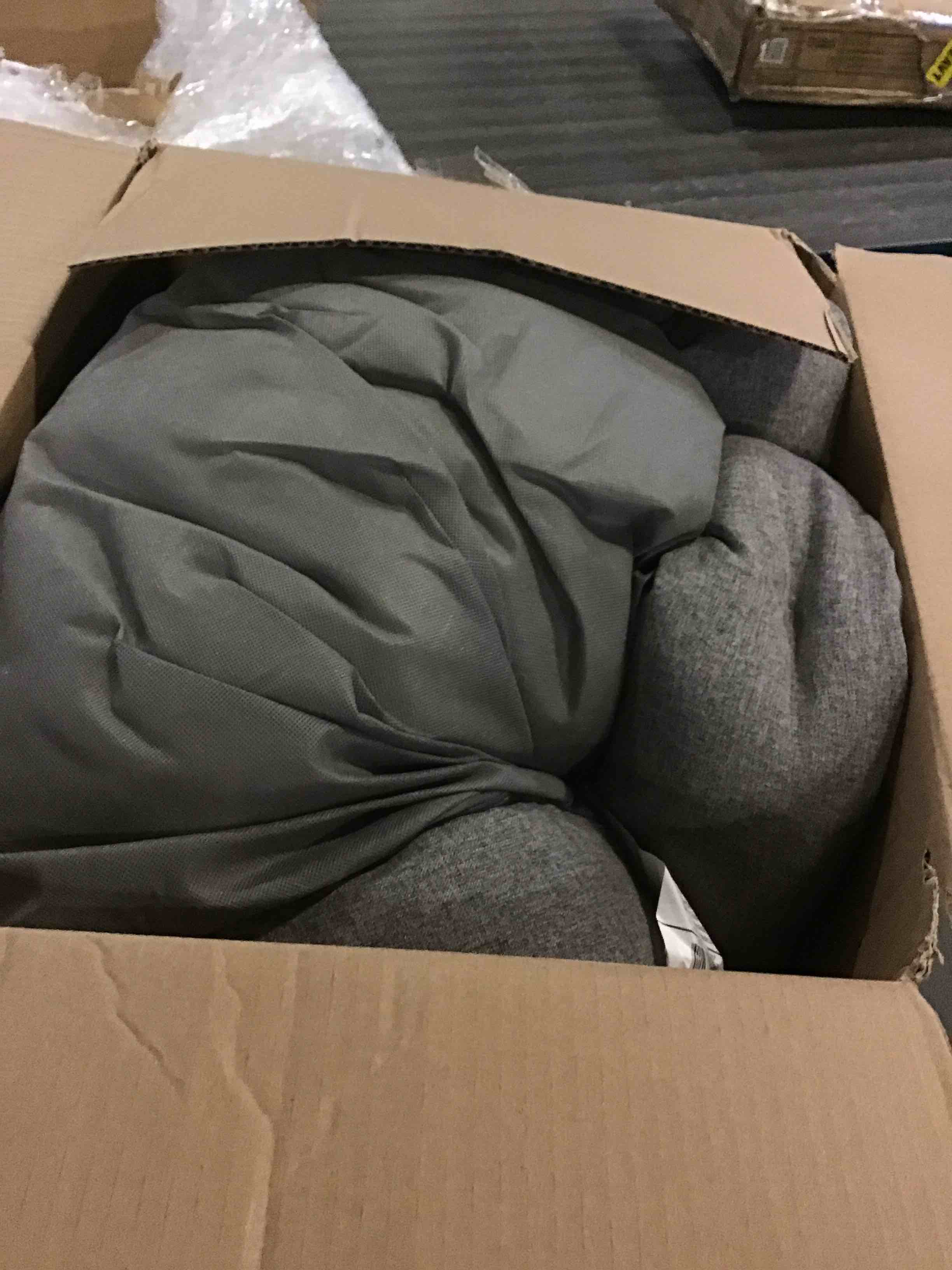 https://s3.amazonaws.com/lotting-images-prod/bidfta/BLU5179051_1691843401458.jpeg